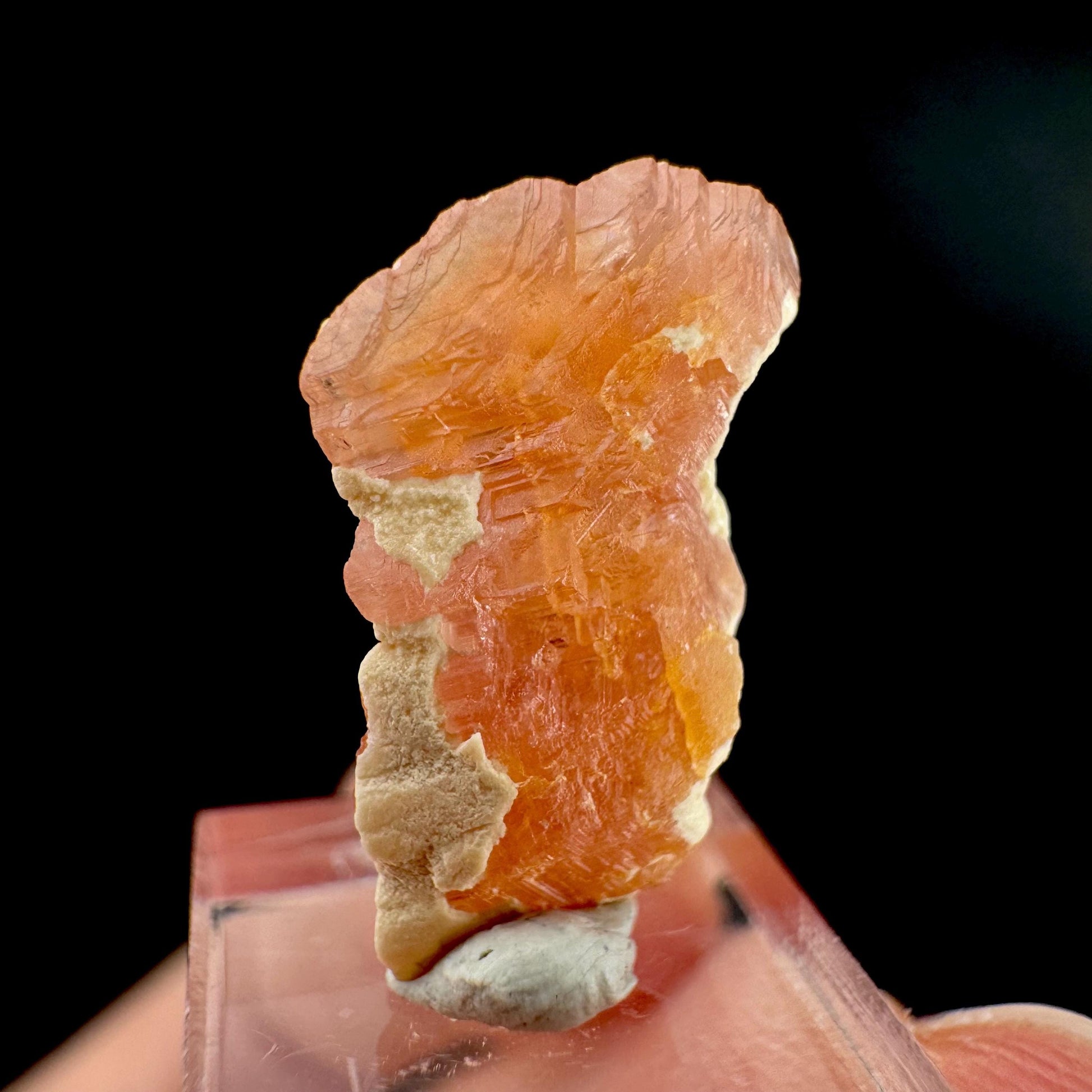 Rhodochrosite | pink crystal, mineral specimen from Pakistan