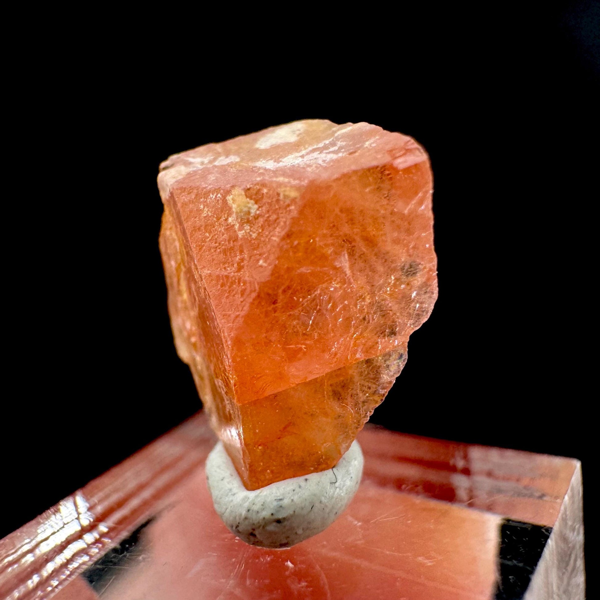 Rhodochrosite | pink crystal, mineral specimen from Pakistan