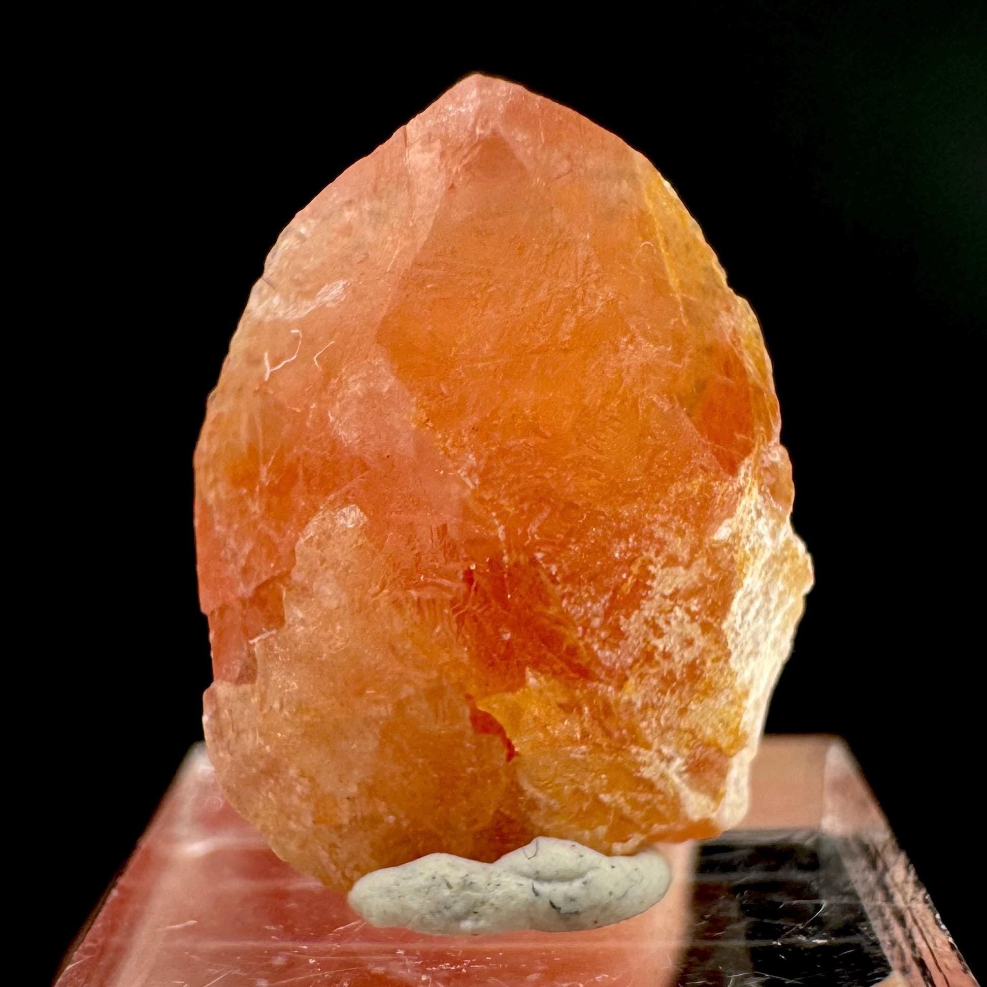 Rhodochrosite | pink crystal, mineral specimen from Pakistan