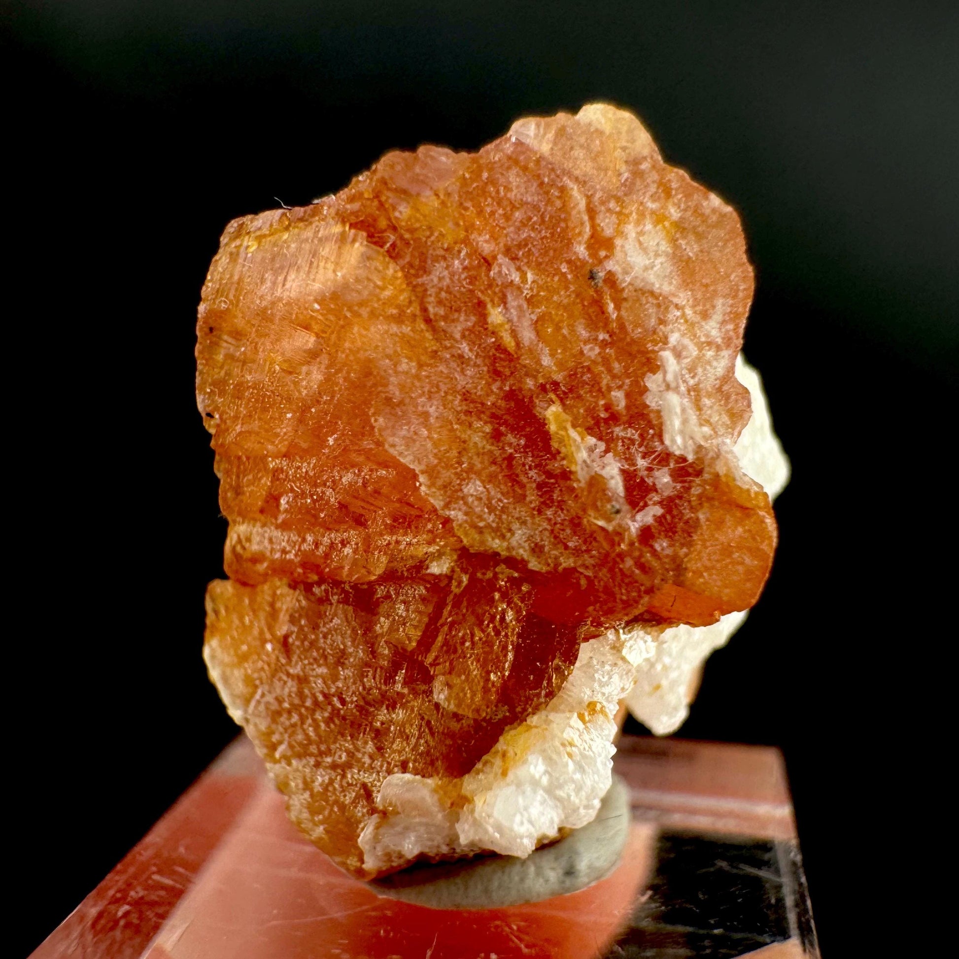 Rhodochrosite | pink crystal, mineral specimen from Pakistan