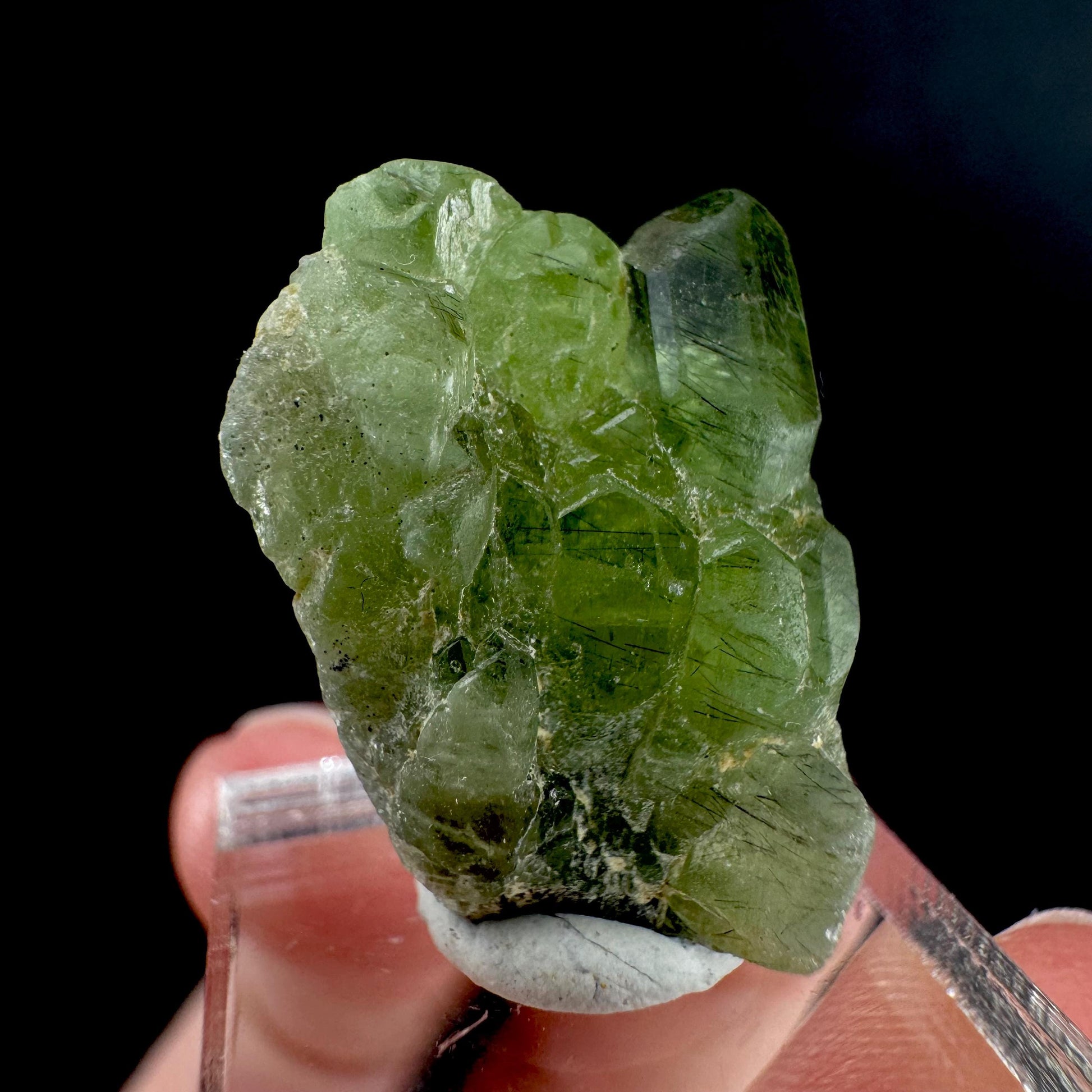 Peridot | natural terminated crystal, mineral specimen from Pakistan