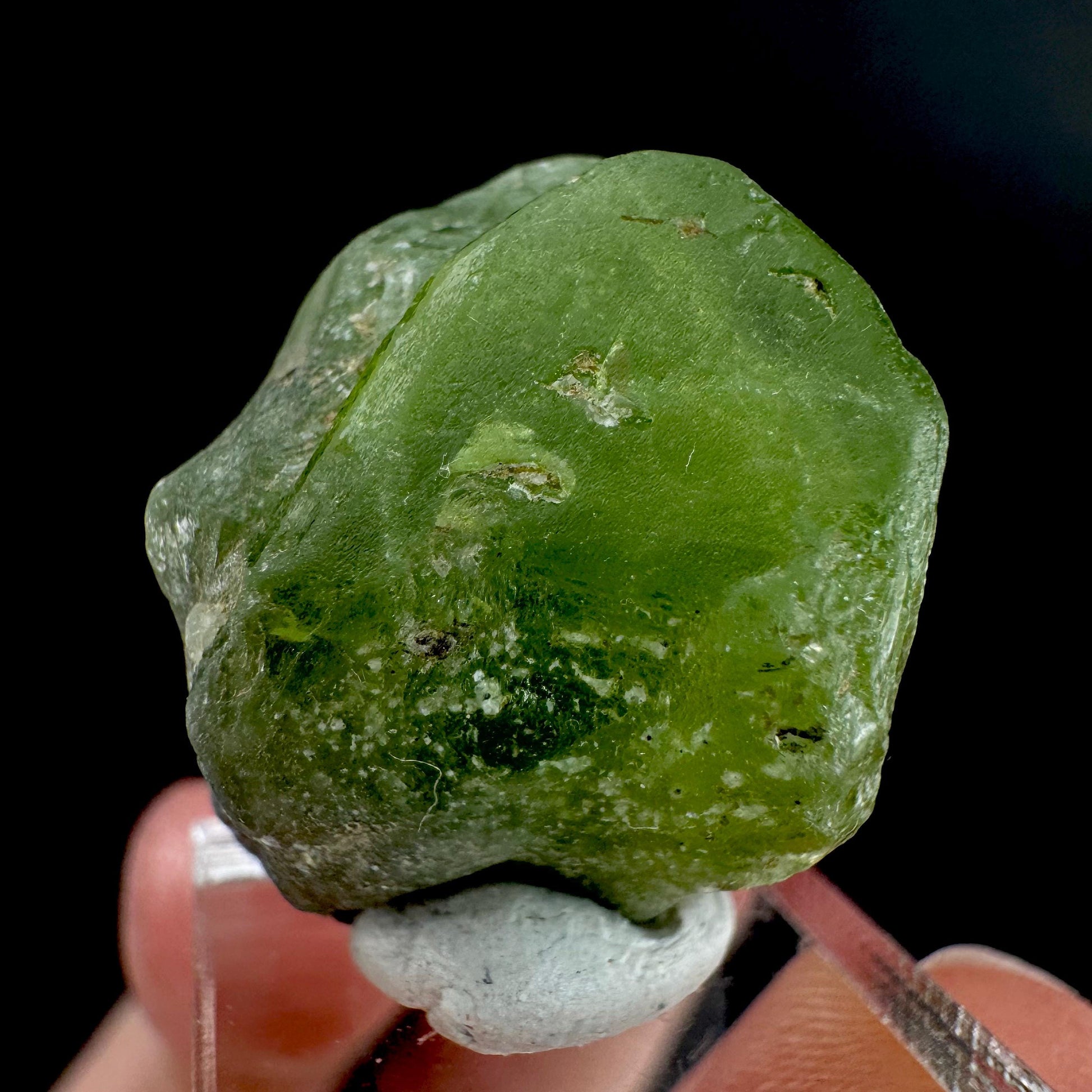 Peridot | natural terminated crystal, mineral specimen from Pakistan