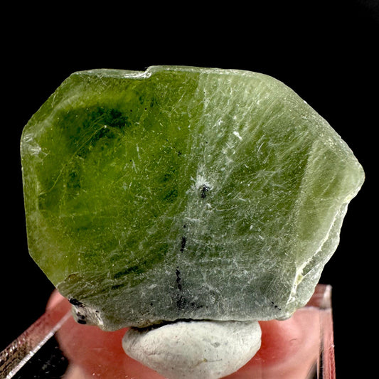 Peridot | natural terminated crystal, mineral specimen from Pakistan