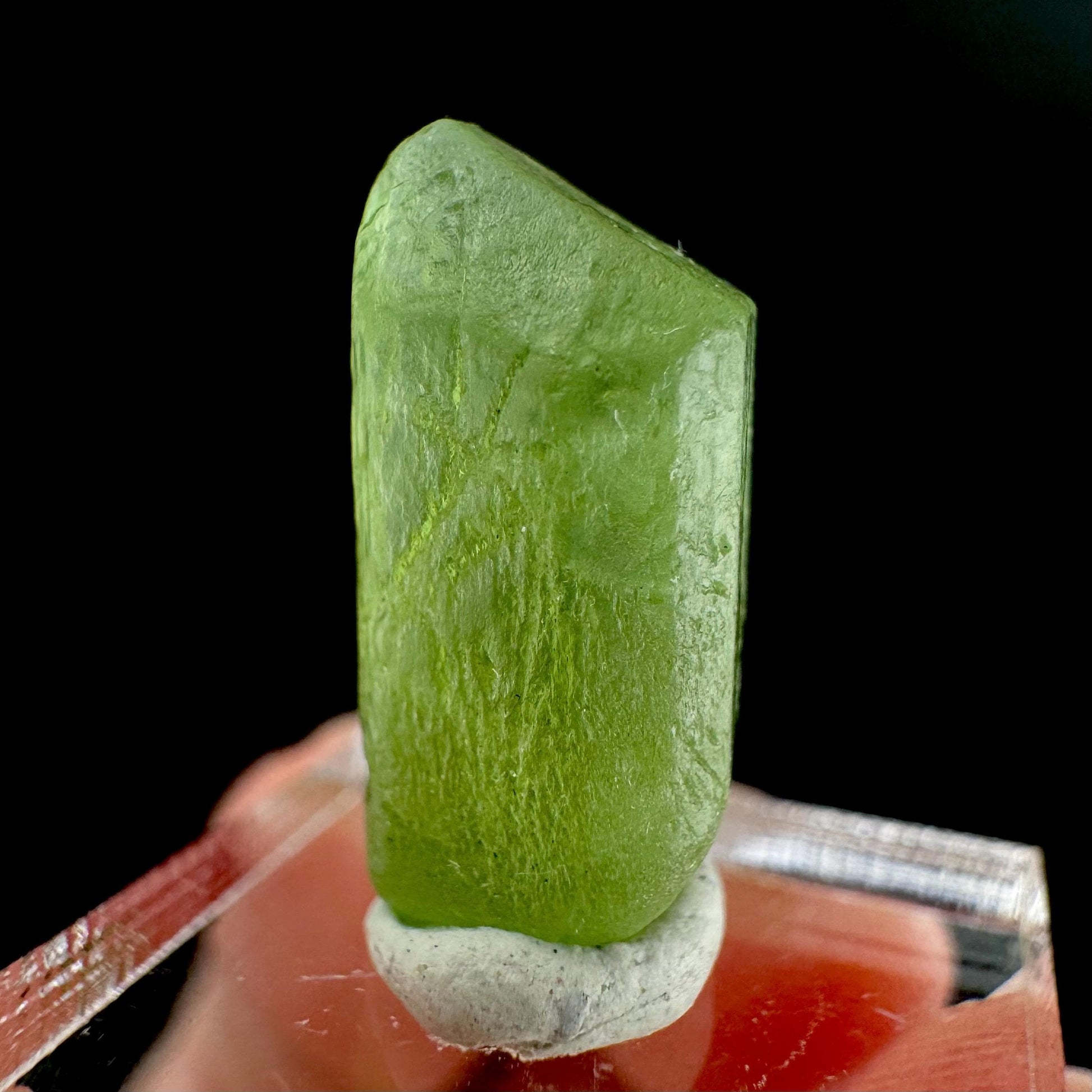 Peridot | natural terminated crystal, mineral specimen from Pakistan