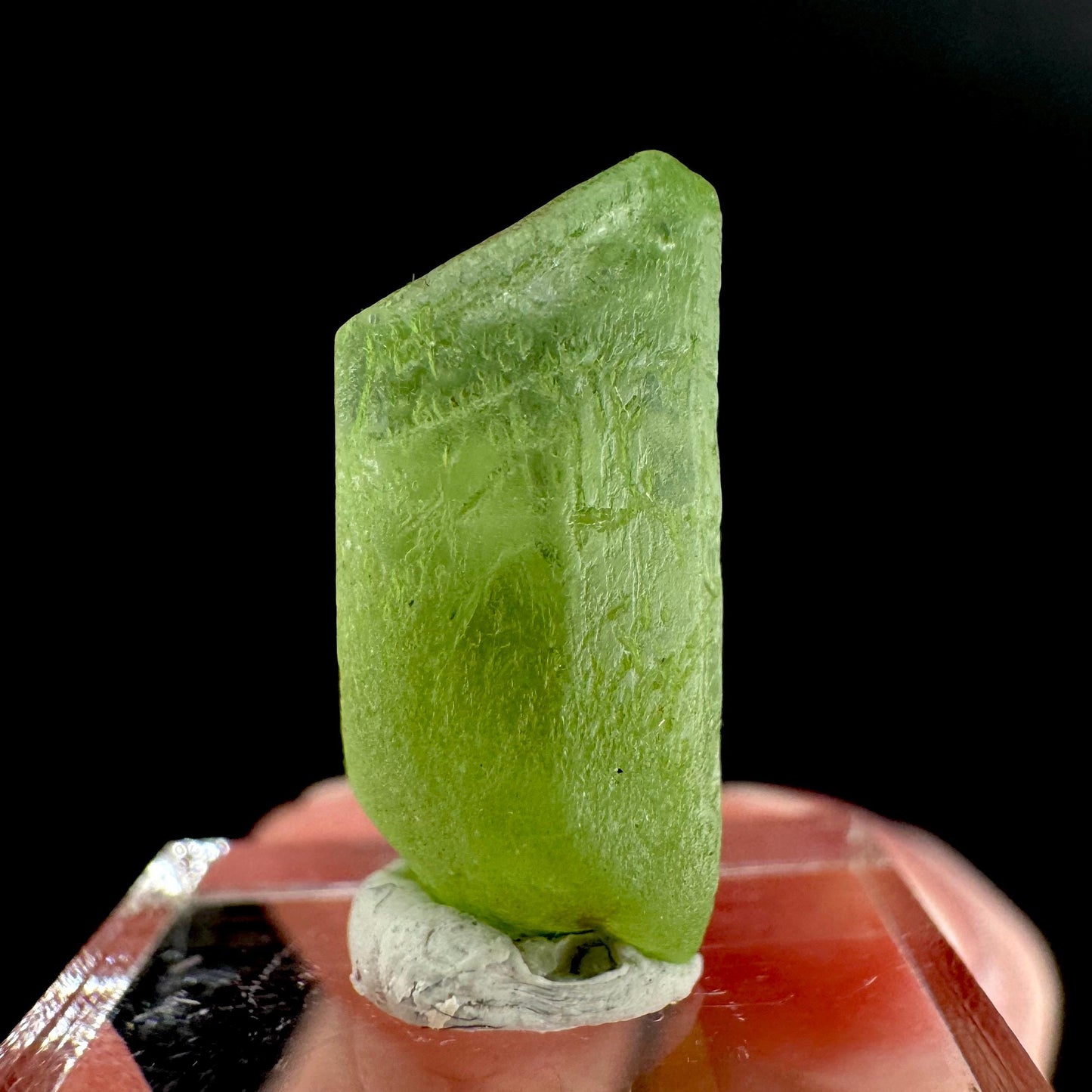 Peridot | natural terminated crystal, mineral specimen from Pakistan