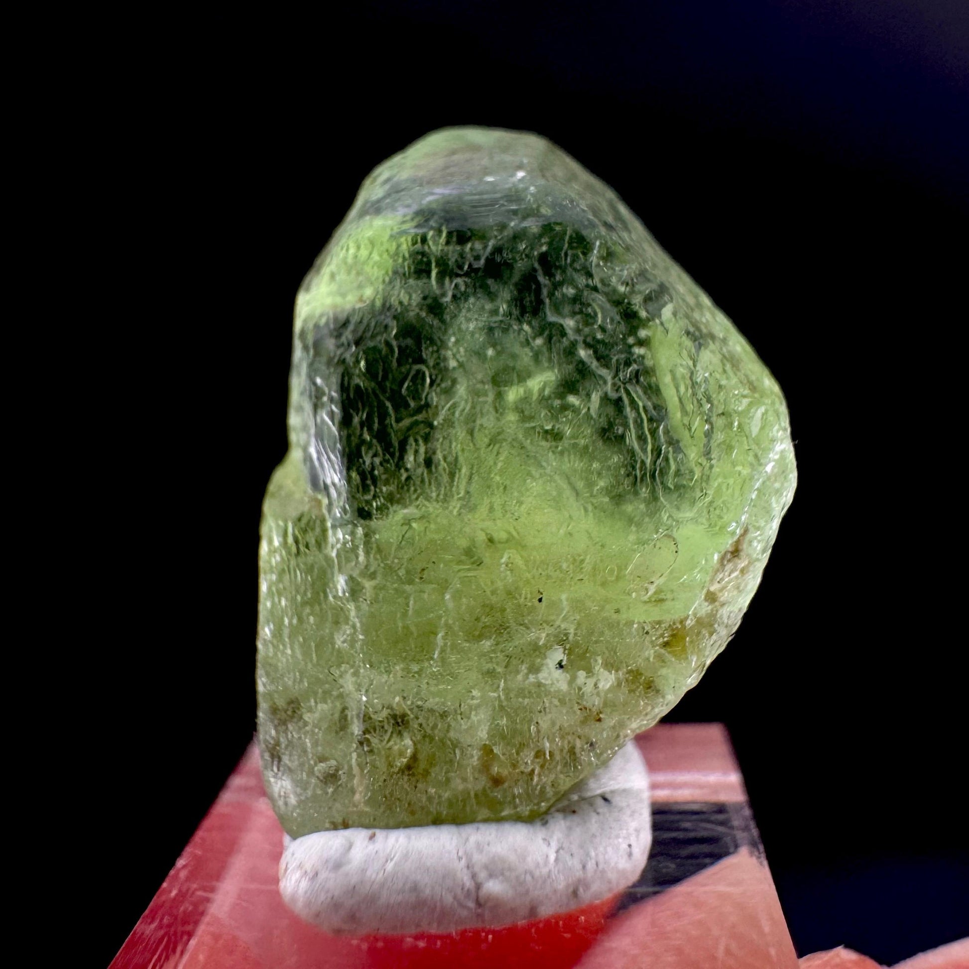 Peridot | natural terminated crystal, mineral specimen from Pakistan