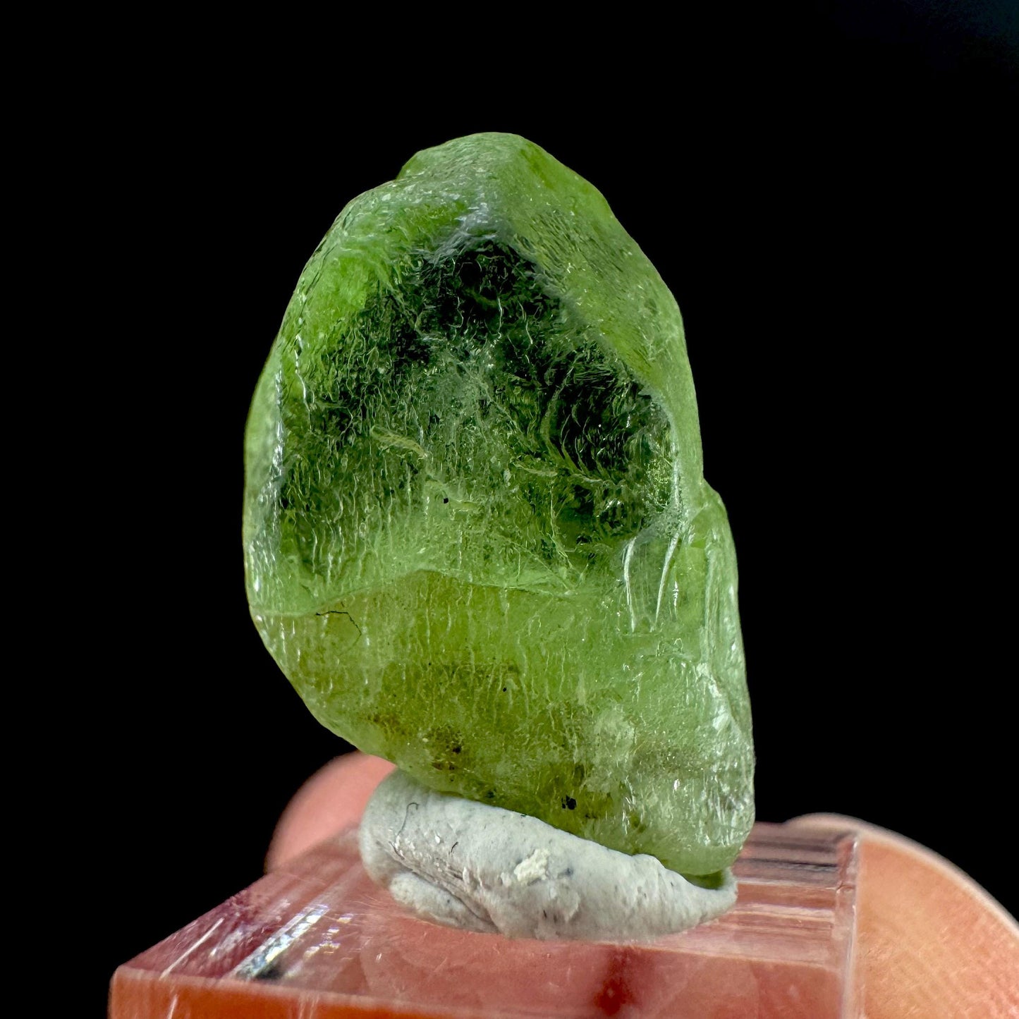 Peridot | natural terminated crystal, mineral specimen from Pakistan
