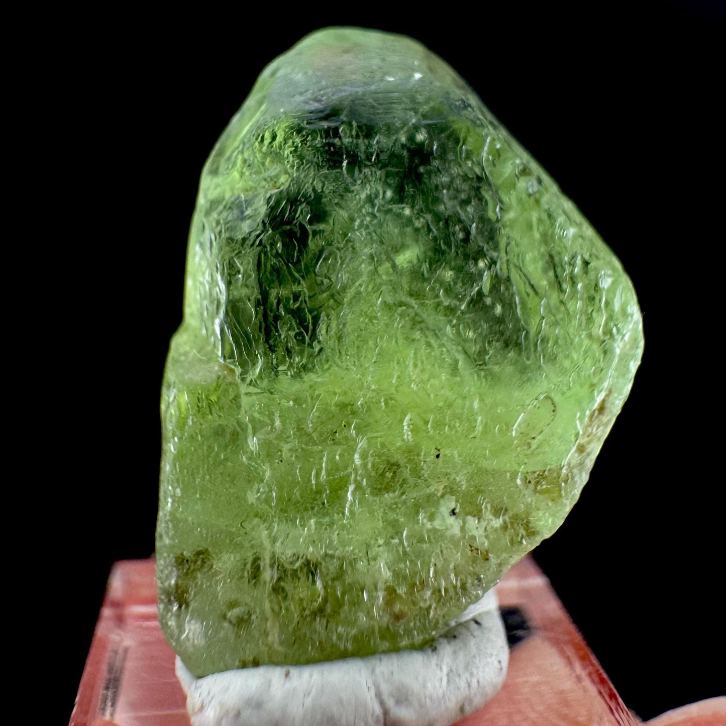 Peridot | natural terminated crystal, mineral specimen from Pakistan