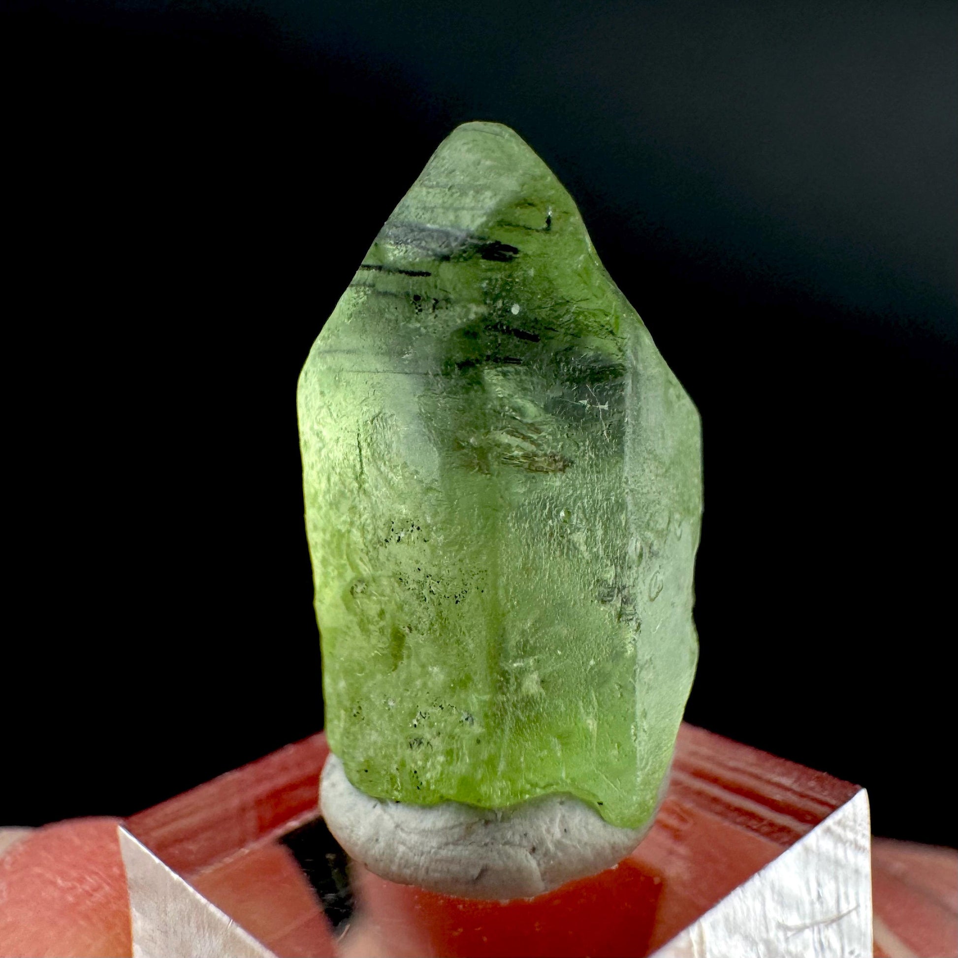 Peridot | natural terminated crystal, mineral specimen from Pakistan