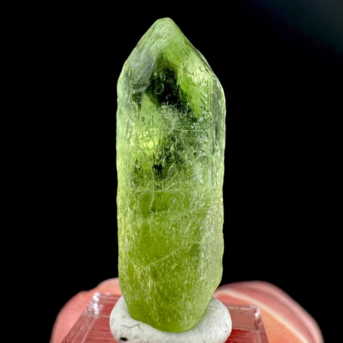 Peridot | natural terminated crystal, mineral specimen from Pakistan