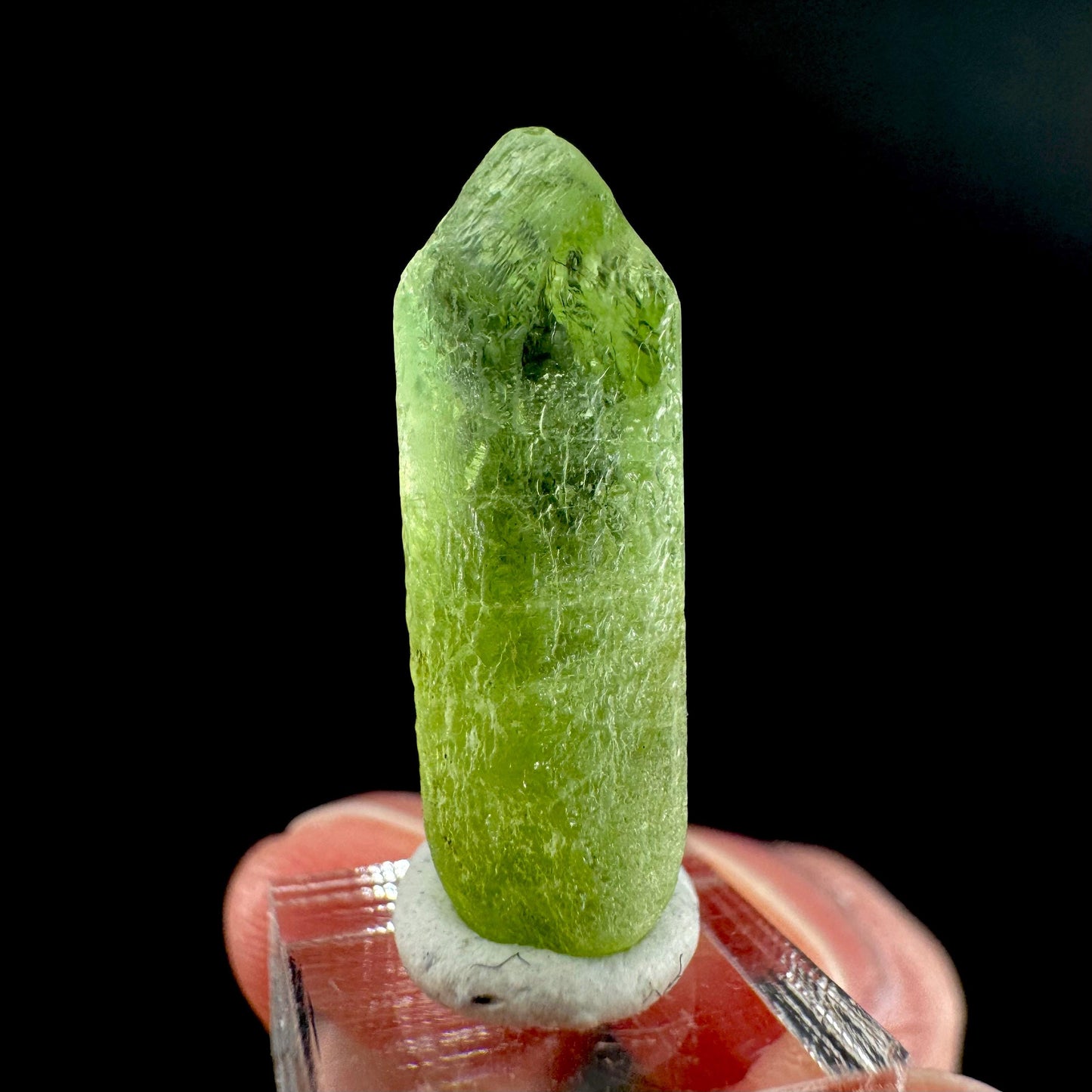 Peridot | natural terminated crystal, mineral specimen from Pakistan