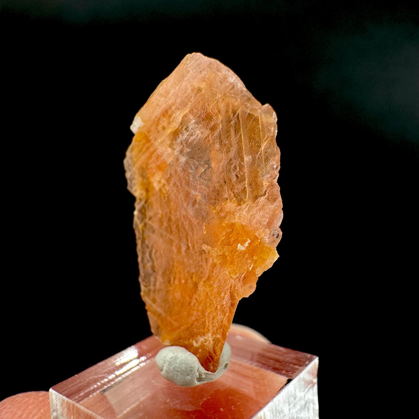 Rhodochrosite | pink crystal, mineral specimen from Pakistan