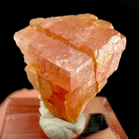 Rhodochrosite | pink crystal, mineral specimen from Pakistan