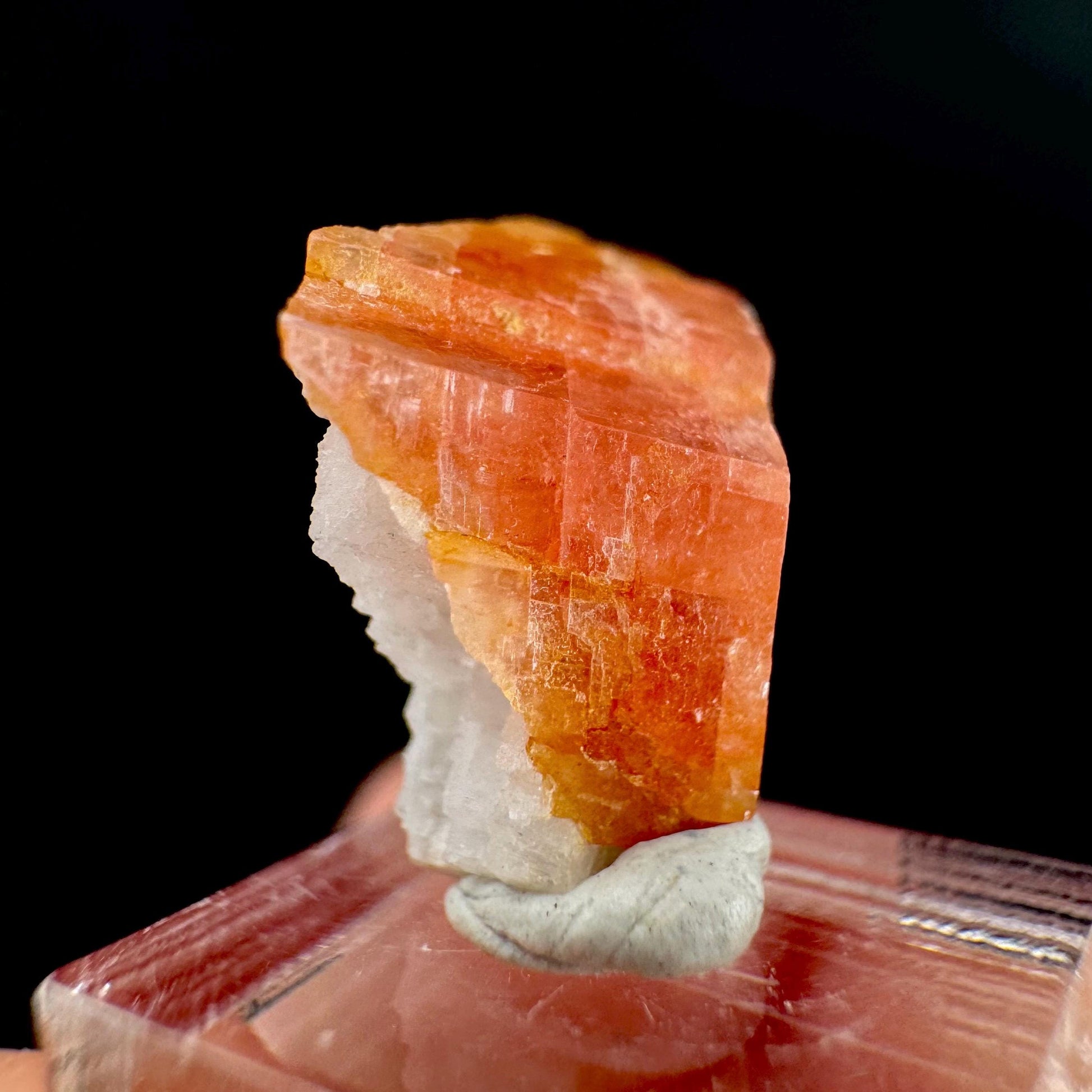 Rhodochrosite | pink crystal, mineral specimen from Pakistan