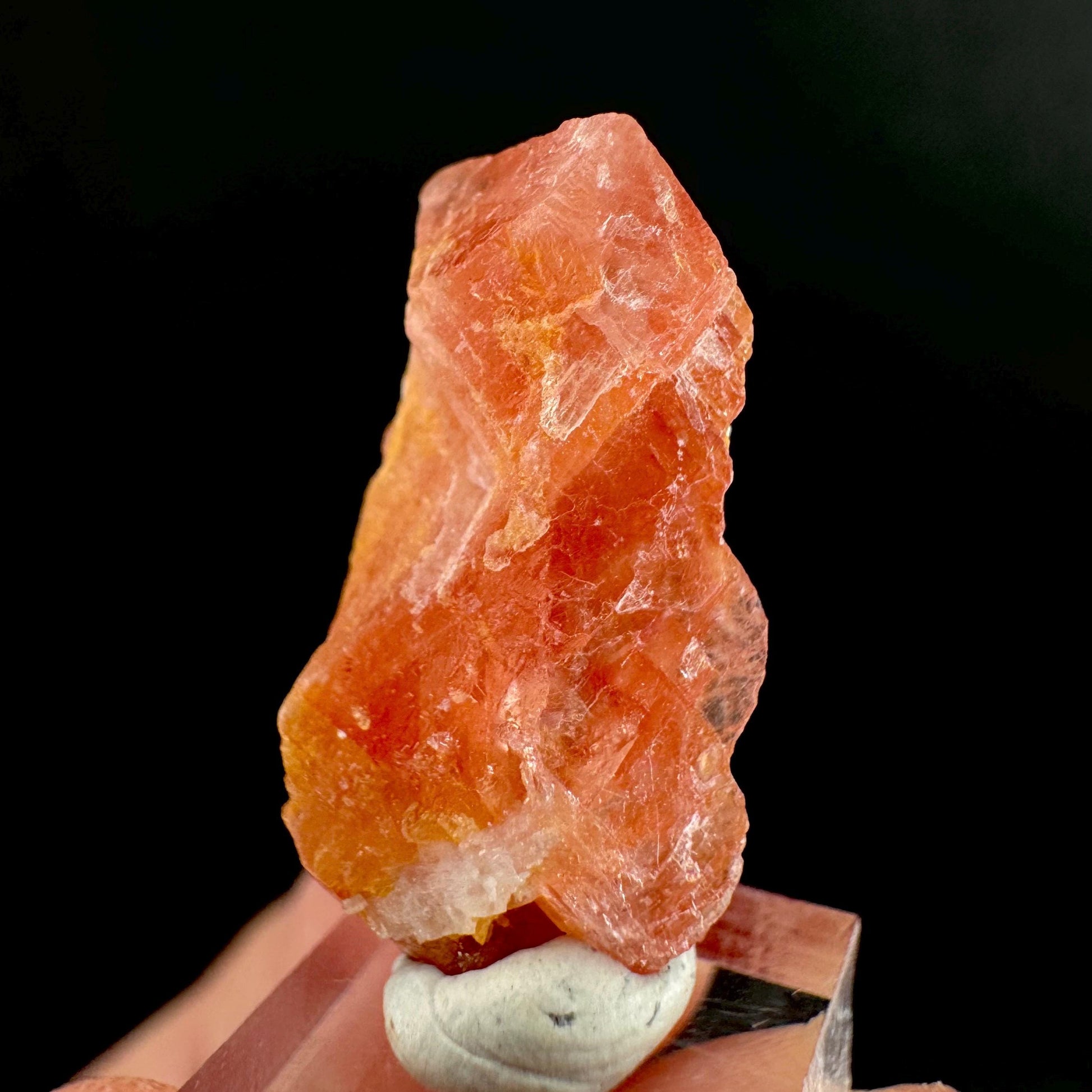 Rhodochrosite | pink crystal, mineral specimen from Pakistan