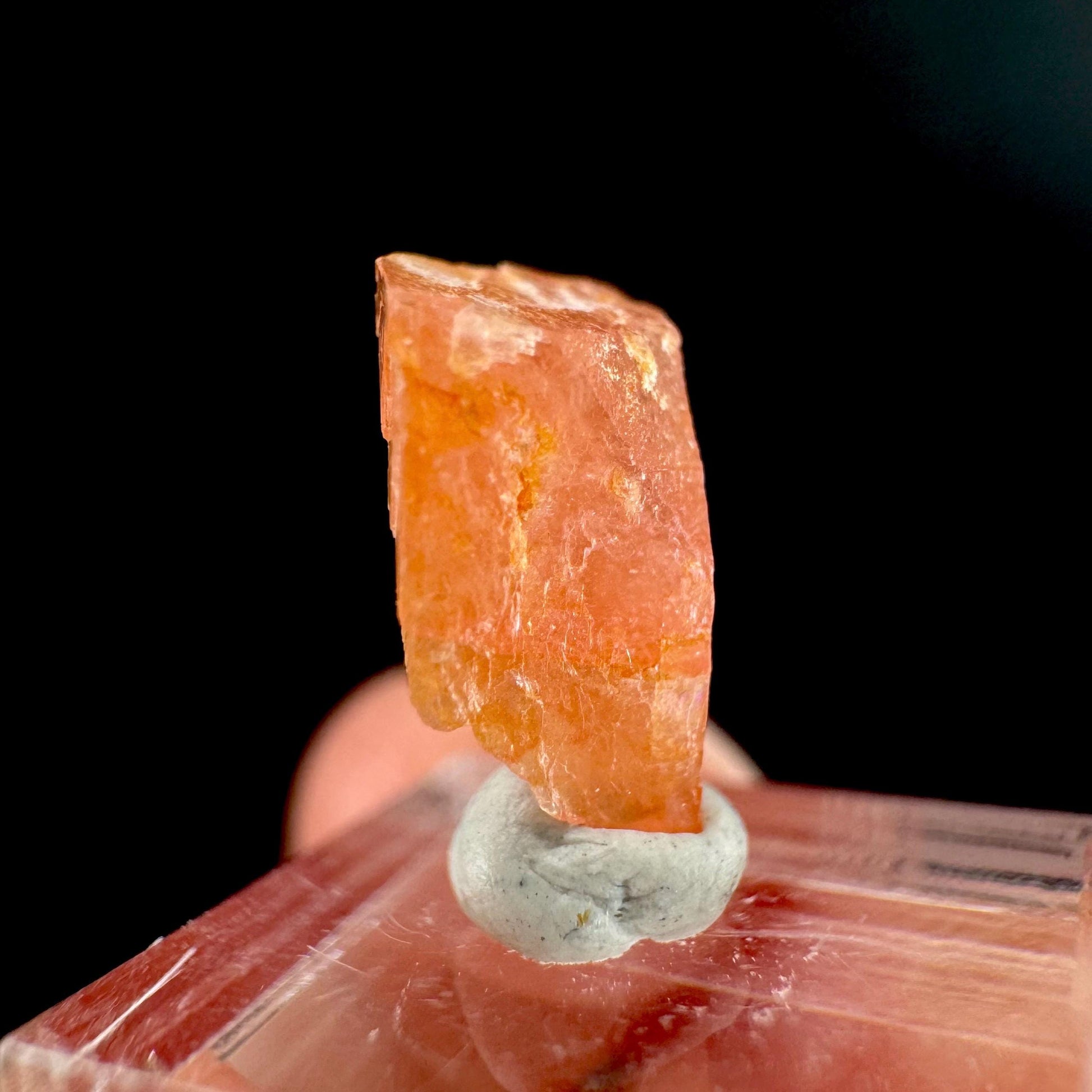 Rhodochrosite | pink crystal, mineral specimen from Pakistan