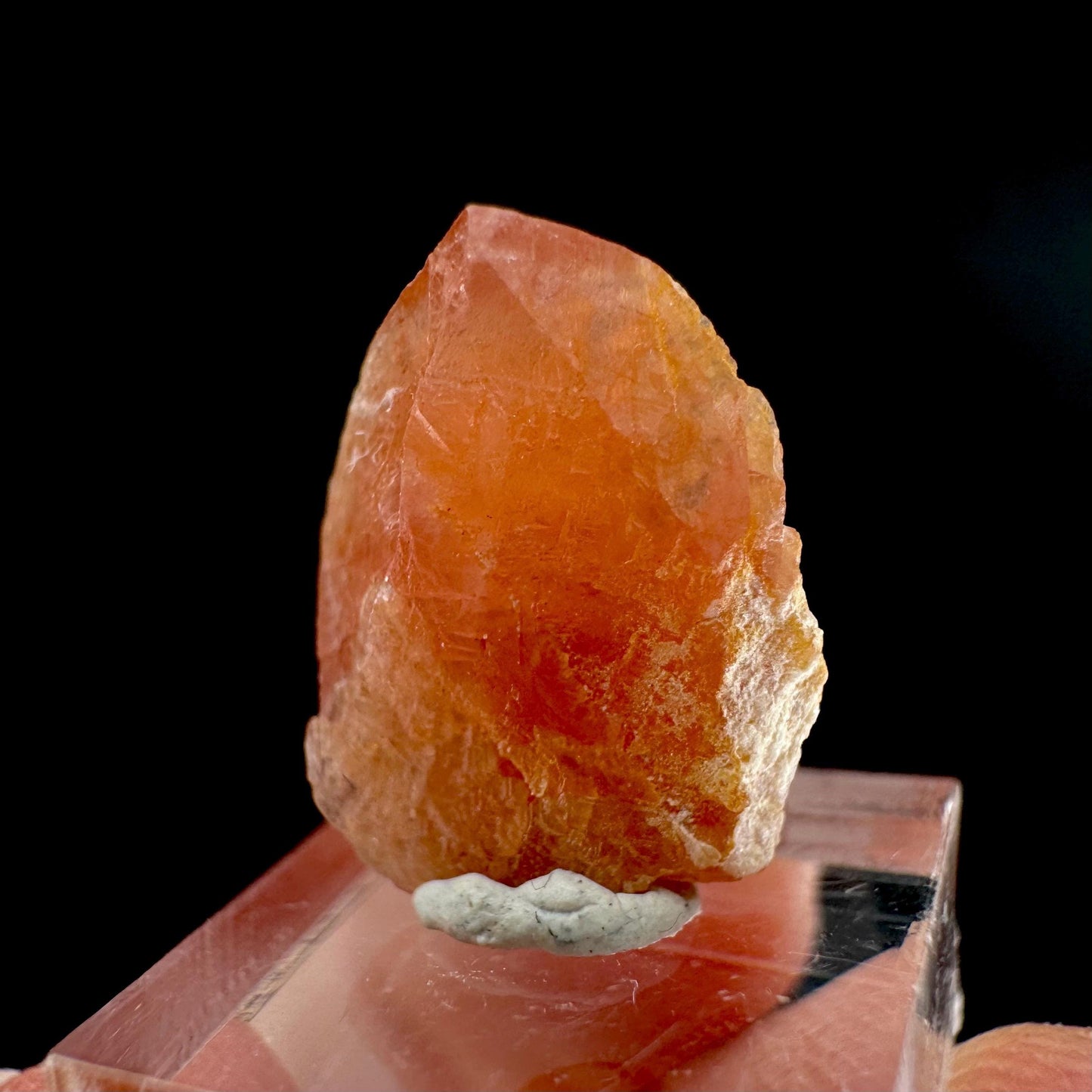 Rhodochrosite | pink crystal, mineral specimen from Pakistan
