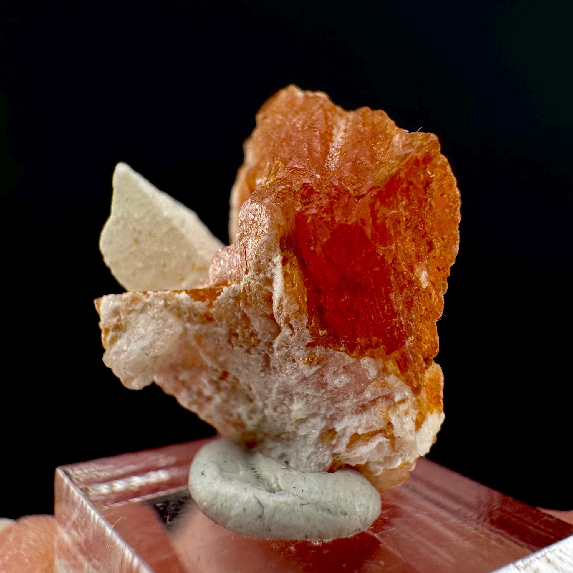 Rhodochrosite | pink crystal, mineral specimen from Pakistan