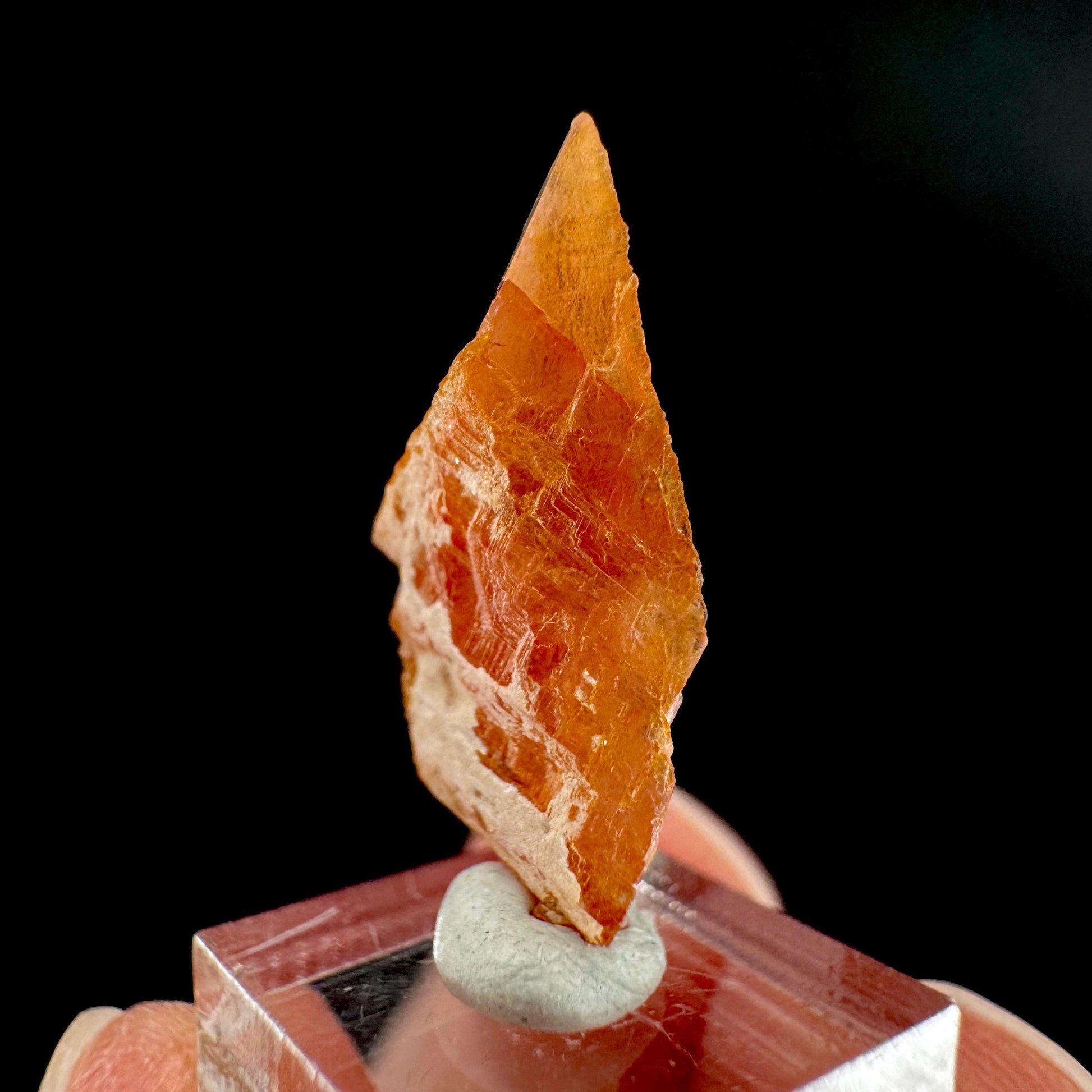 Rhodochrosite | pink crystal, mineral specimen from Pakistan