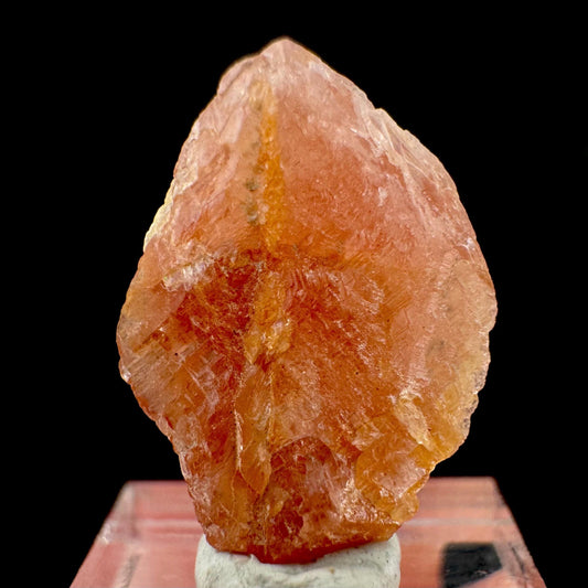 Rhodochrosite | pink crystal, mineral specimen from Pakistan
