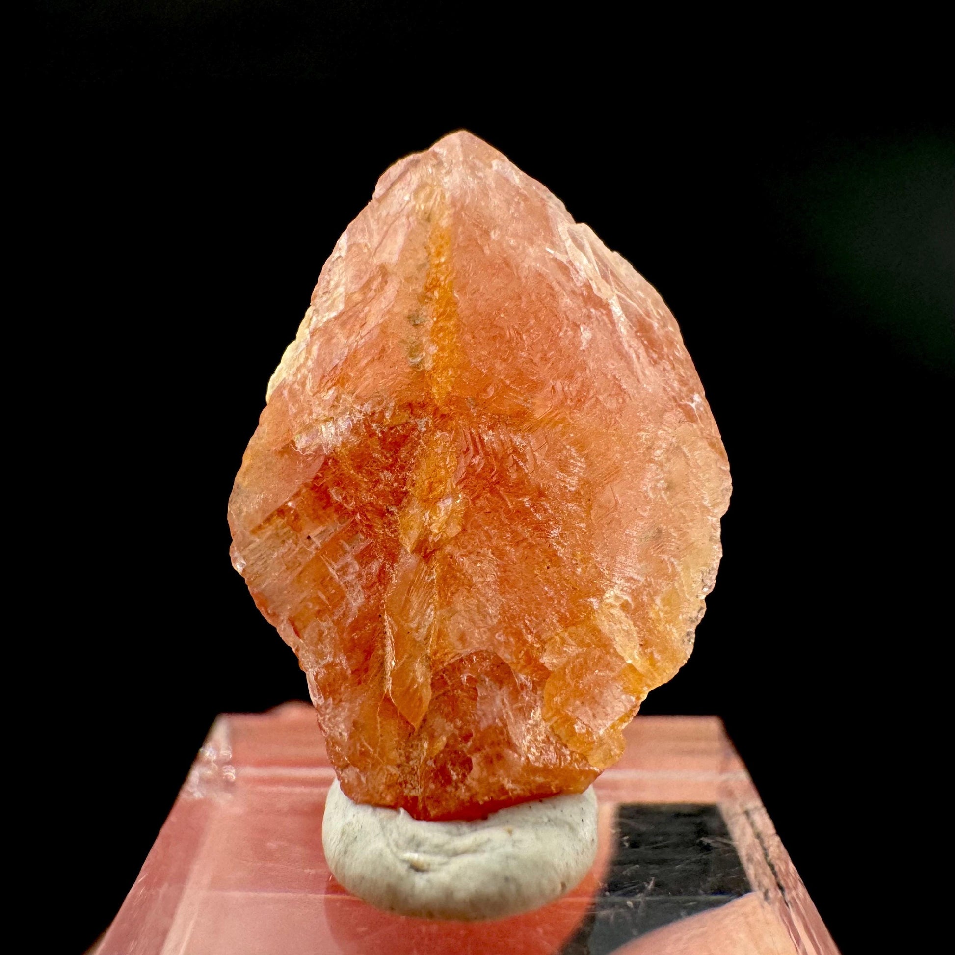 Rhodochrosite | pink crystal, mineral specimen from Pakistan