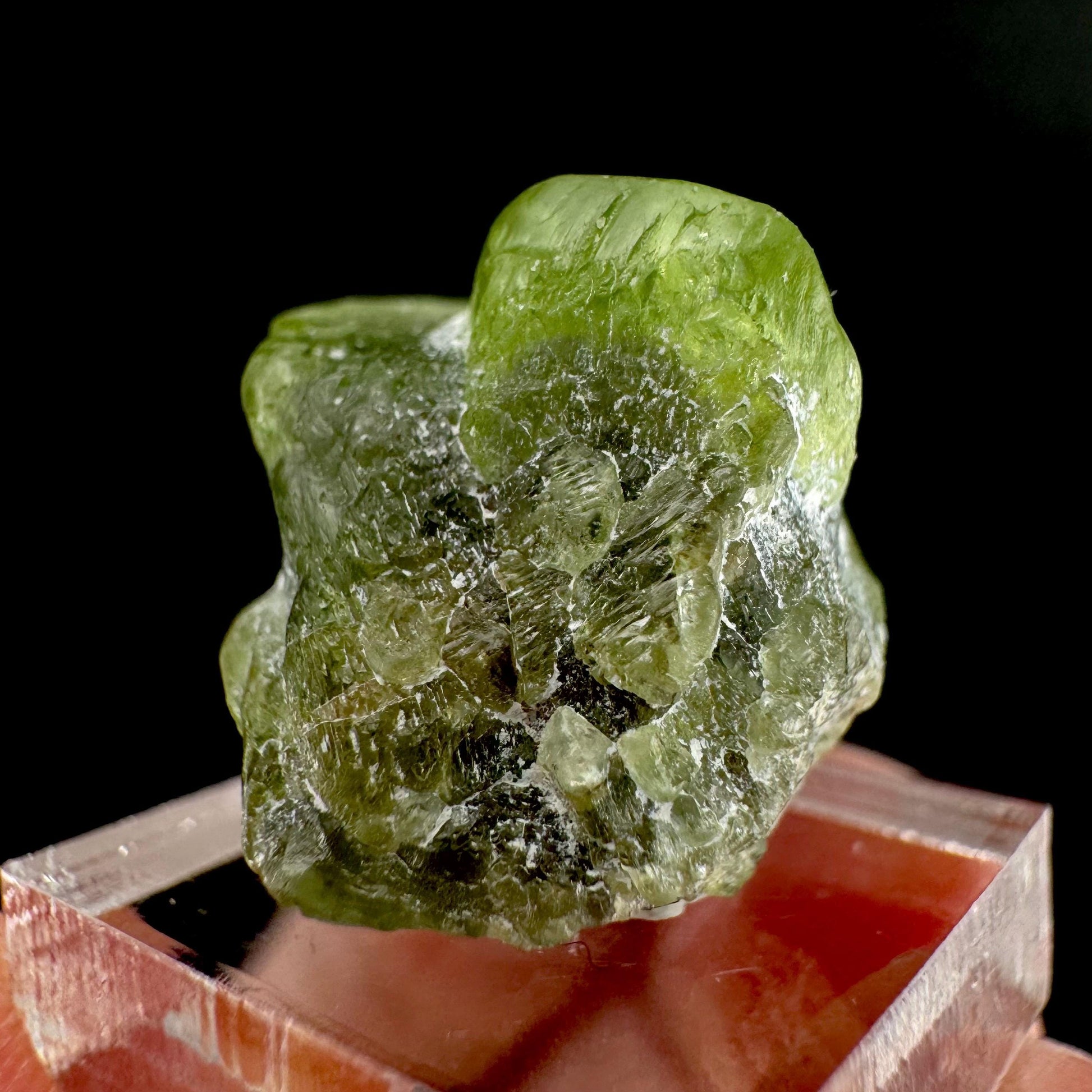 Peridot | natural terminated crystal, mineral specimen from Pakistan