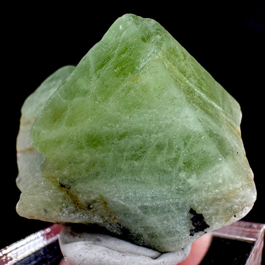 Peridot | natural terminated crystal, mineral specimen from Pakistan