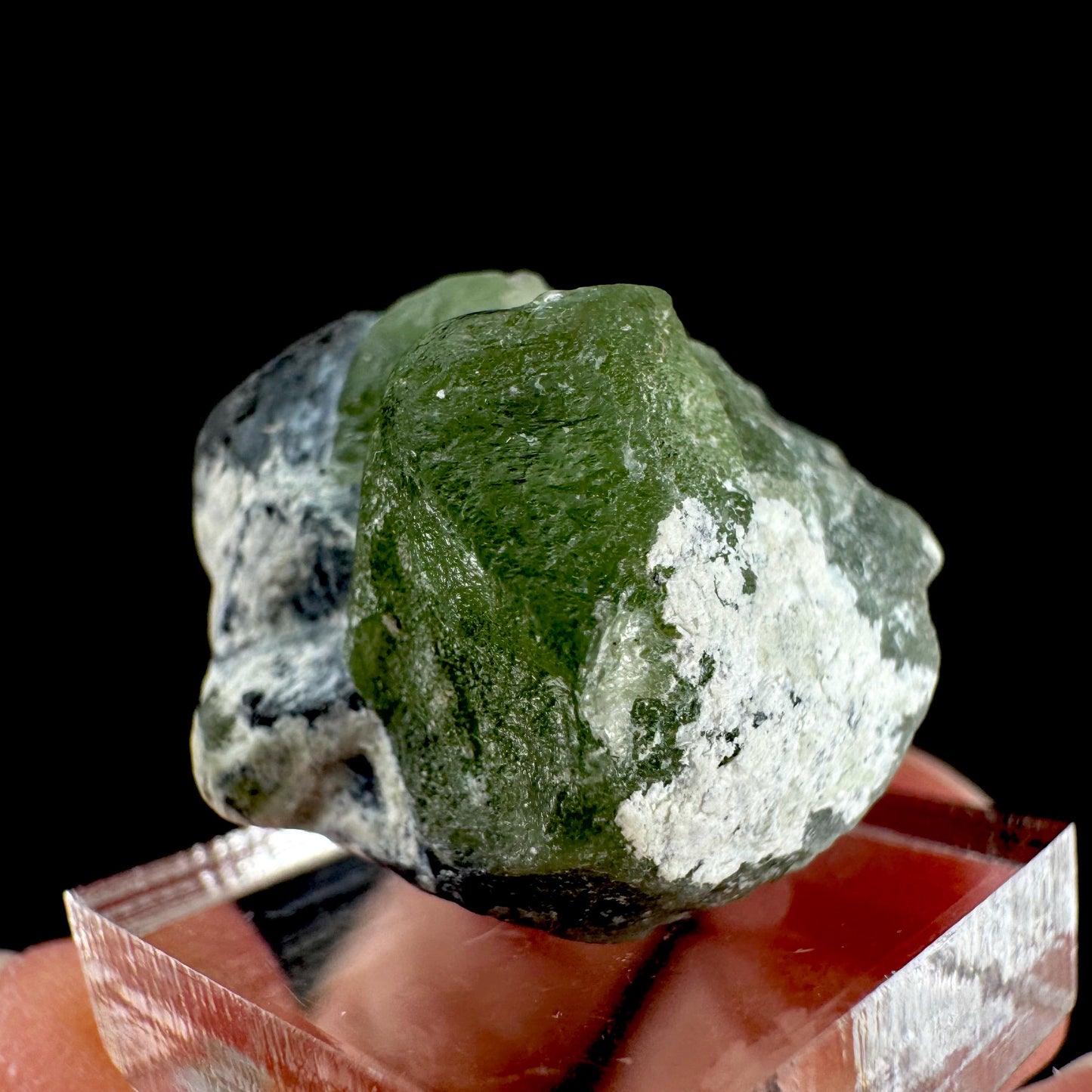Peridot w/ magnetite | natural terminated crystal, mineral specimen from Pakistan