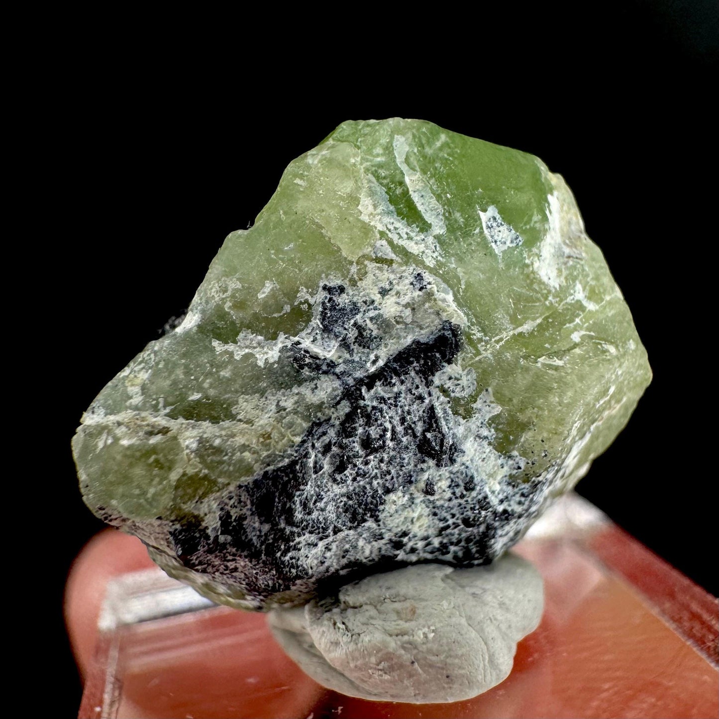 Peridot w/ magnetite | natural terminated crystal, mineral specimen from Pakistan