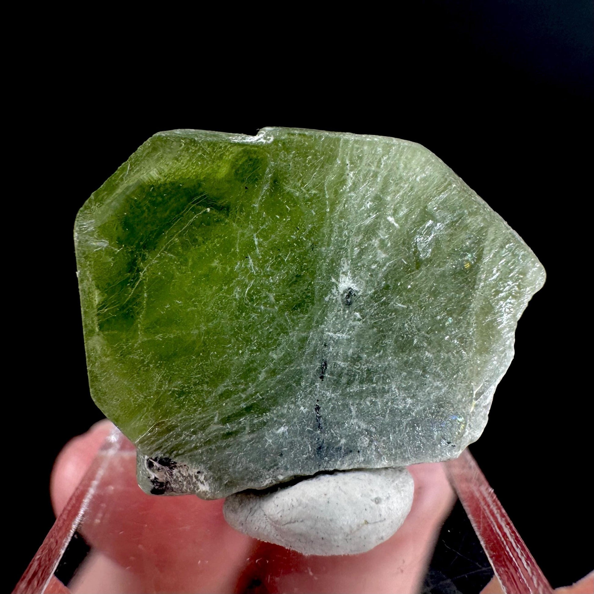 Peridot | natural terminated crystal, mineral specimen from Pakistan