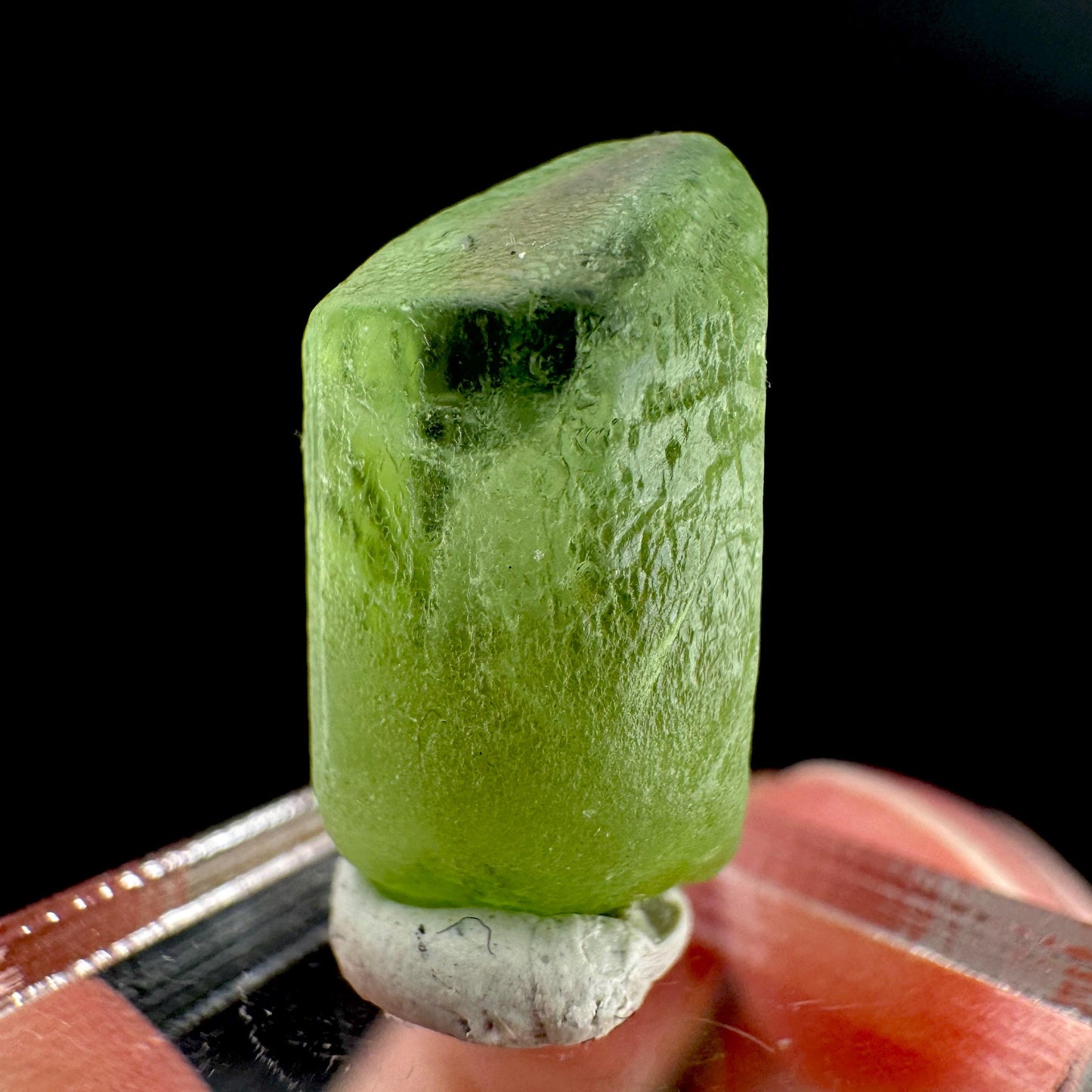 Peridot | natural terminated crystal, mineral specimen from Pakistan