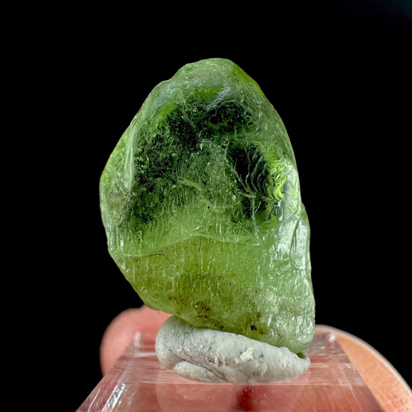 Peridot | natural terminated crystal, mineral specimen from Pakistan