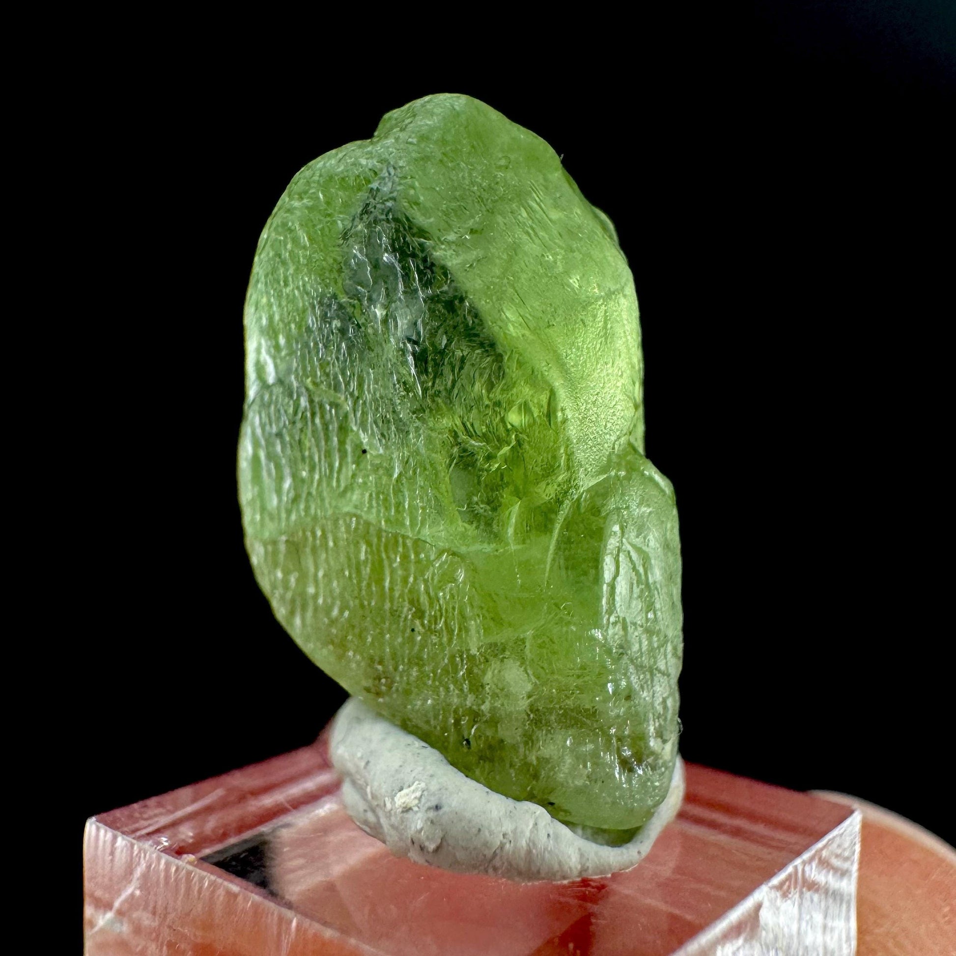 Peridot | natural terminated crystal, mineral specimen from Pakistan