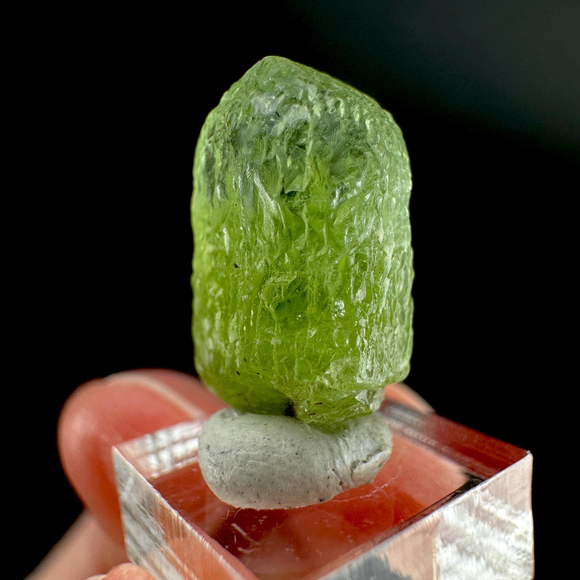 Peridot | natural terminated crystal, mineral specimen from Pakistan