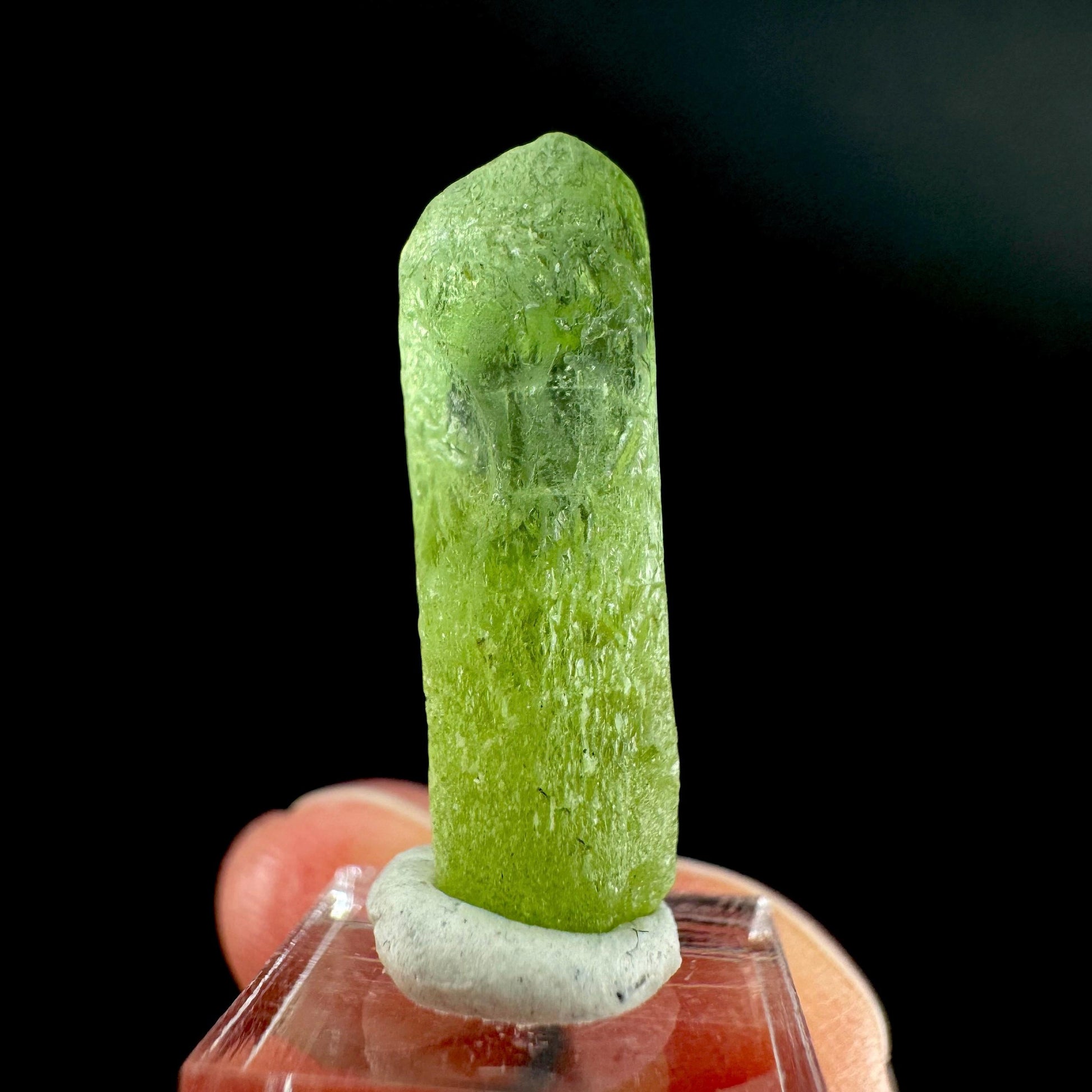 Peridot | natural terminated crystal, mineral specimen from Pakistan