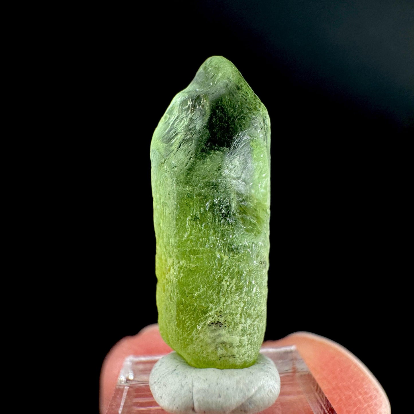 Peridot | natural terminated crystal, mineral specimen from Pakistan