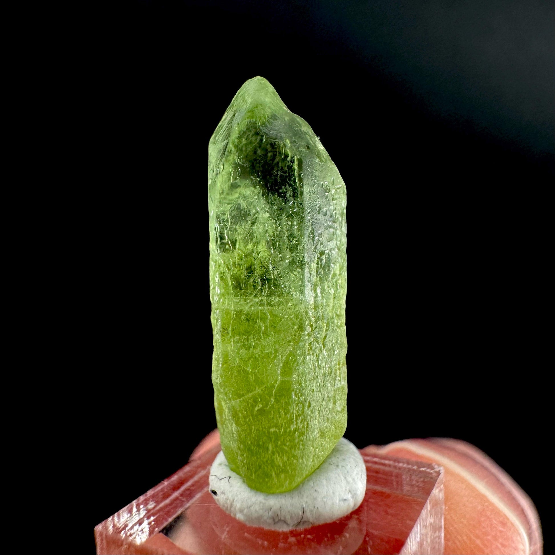 Peridot | natural terminated crystal, mineral specimen from Pakistan
