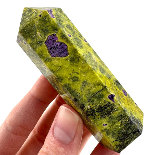 Atlantisite Crystal Point | Stichtite in Serpentine from Tasmania