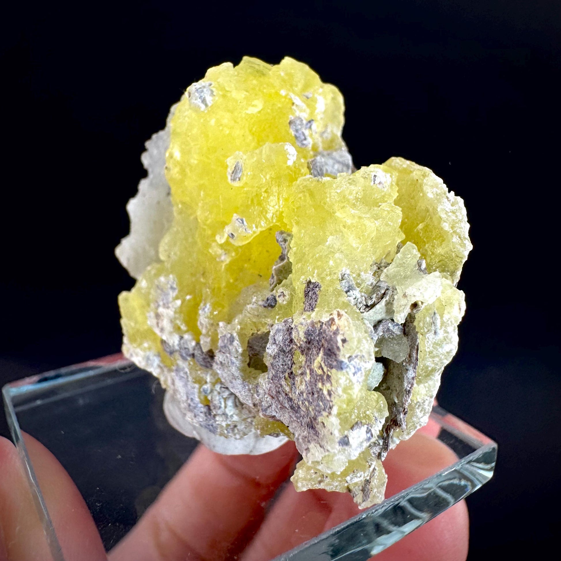 Brucite | Yellow Crystal, Lustrous Mineral Specimen From Pakistan
