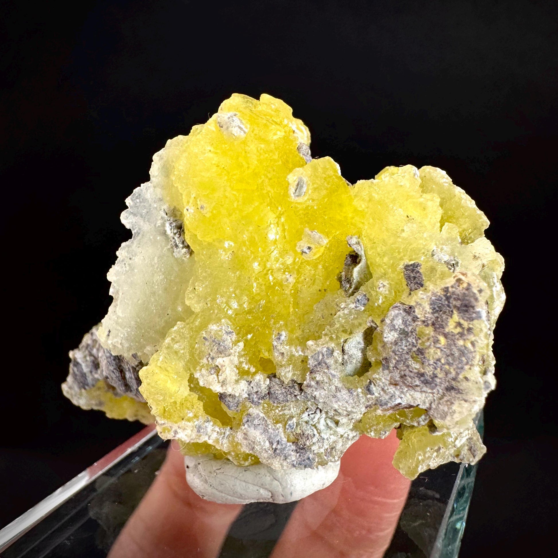 Brucite | Yellow Crystal, Lustrous Mineral Specimen From Pakistan