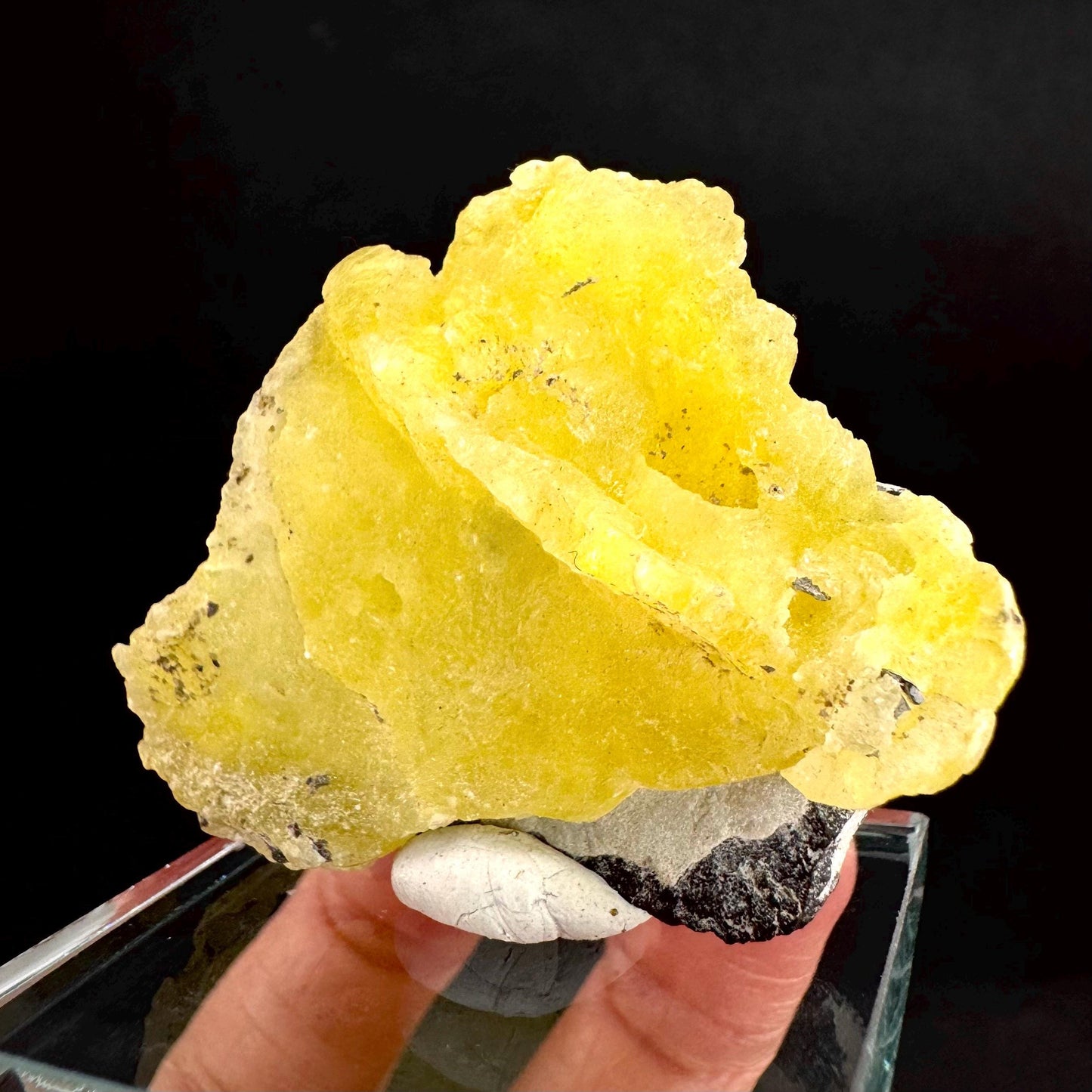 Brucite | Yellow Crystal, Lustrous Mineral Specimen From Pakistan