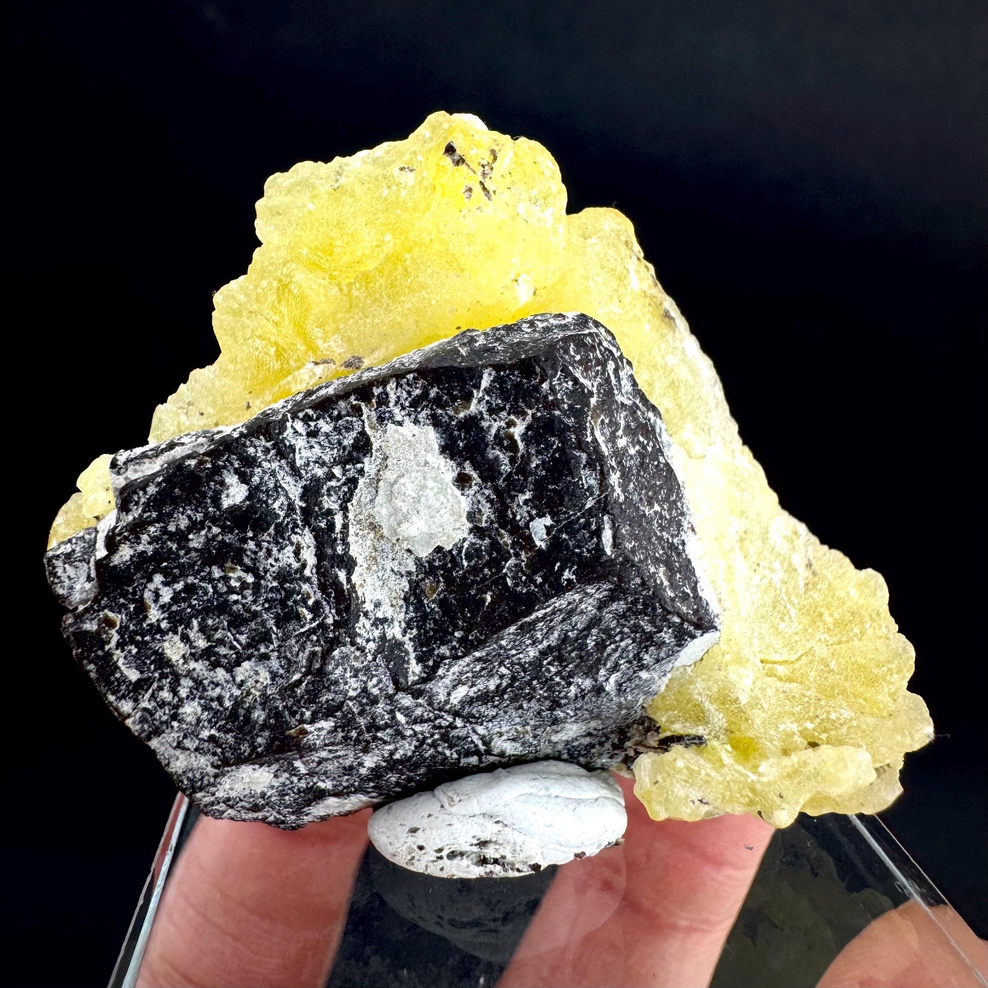 Brucite | Yellow Crystal, Lustrous Mineral Specimen From Pakistan