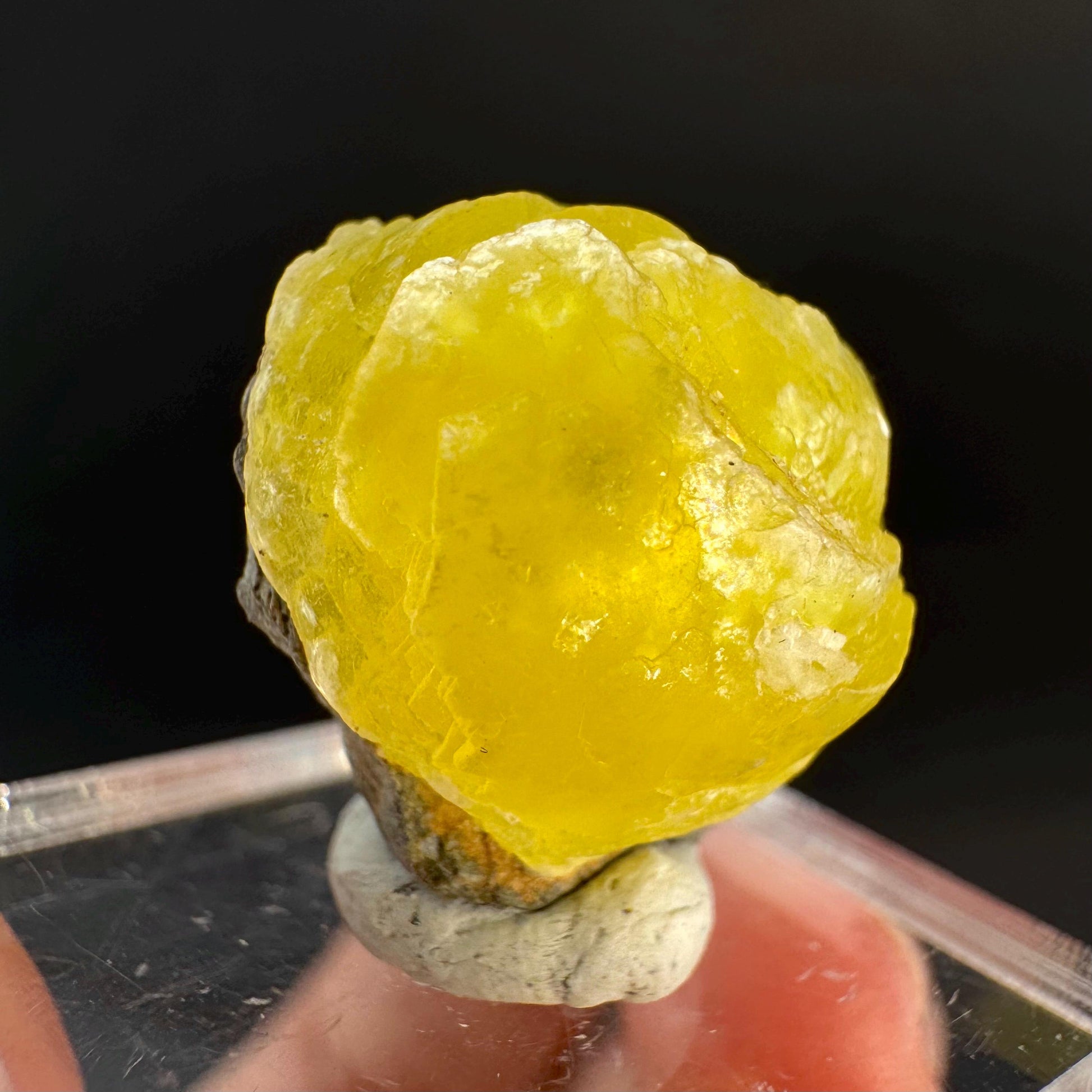 Brucite | Yellow Crystal, Lustrous Mineral Specimen From Pakistan
