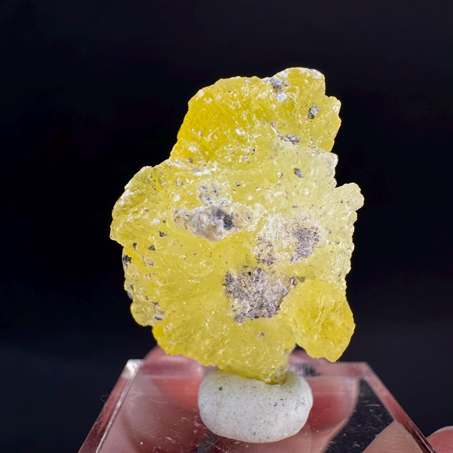 Brucite | Yellow Crystal, Lustrous Mineral Specimen From Pakistan
