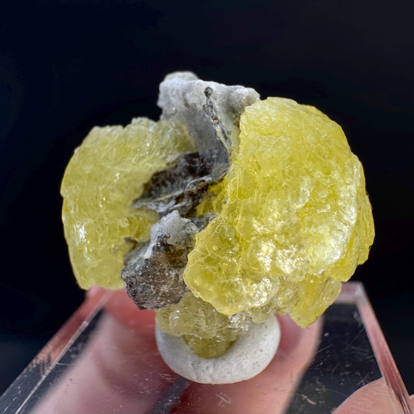 Brucite | Yellow Crystal, Lustrous Mineral Specimen From Pakistan