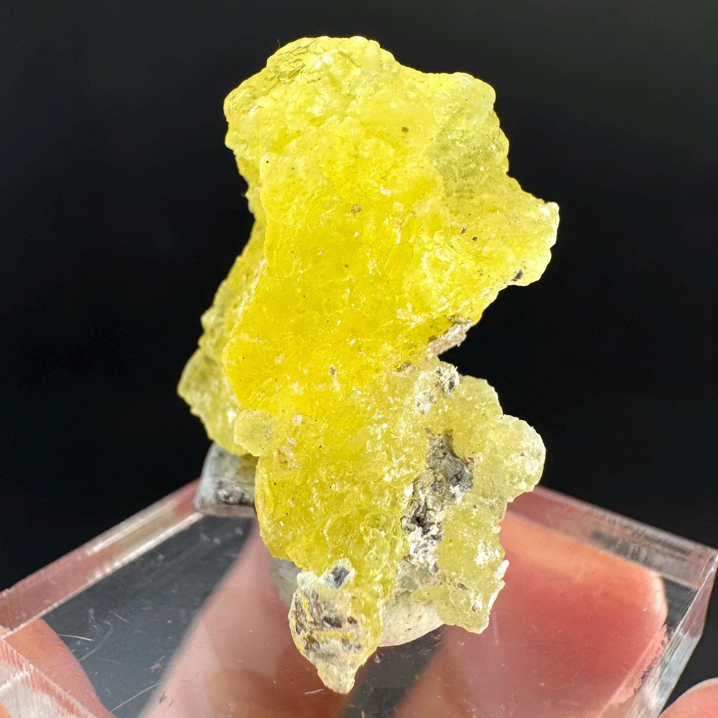 Brucite | Yellow Crystal, Lustrous Mineral Specimen From Pakistan