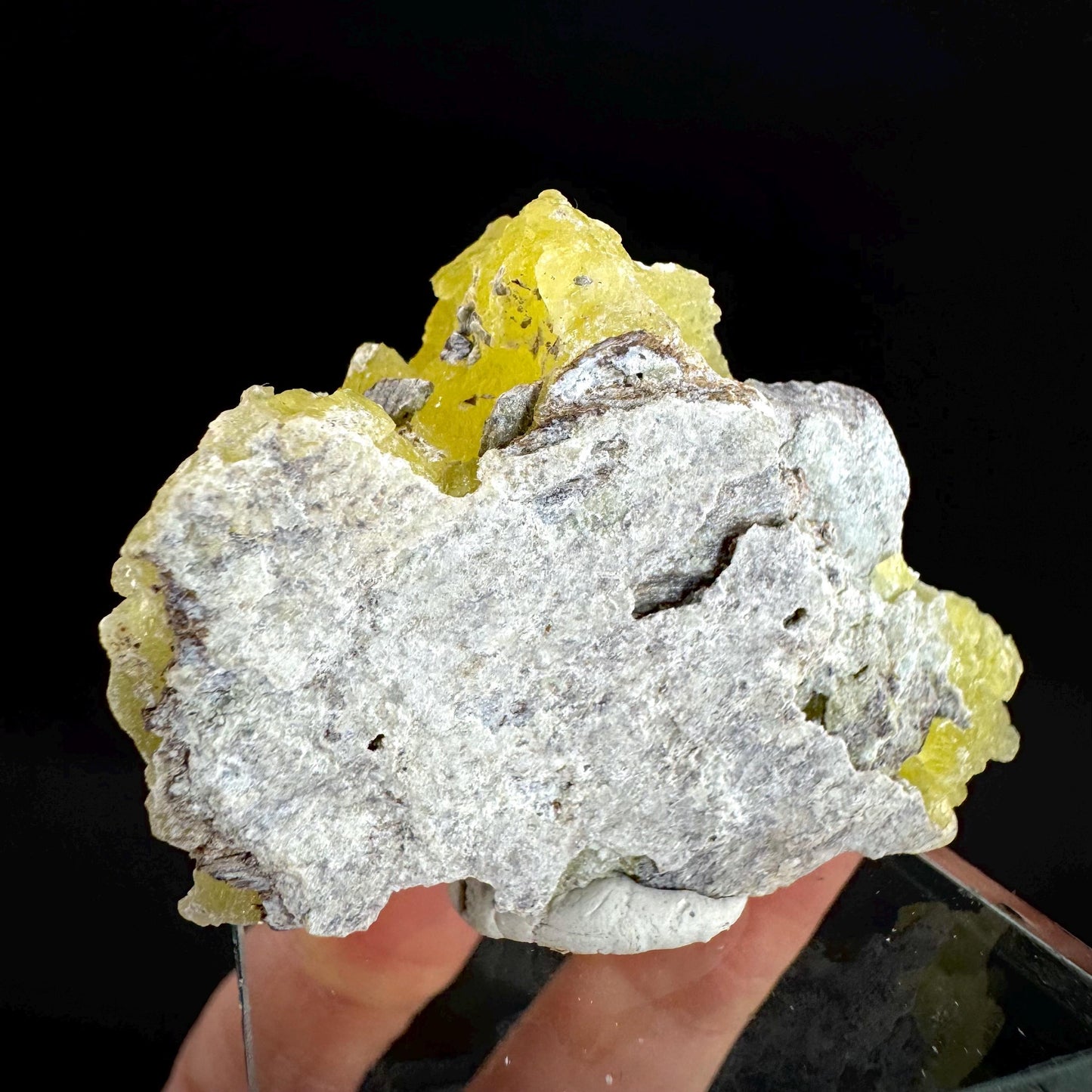 Brucite | Yellow Crystal, Lustrous Mineral Specimen From Pakistan