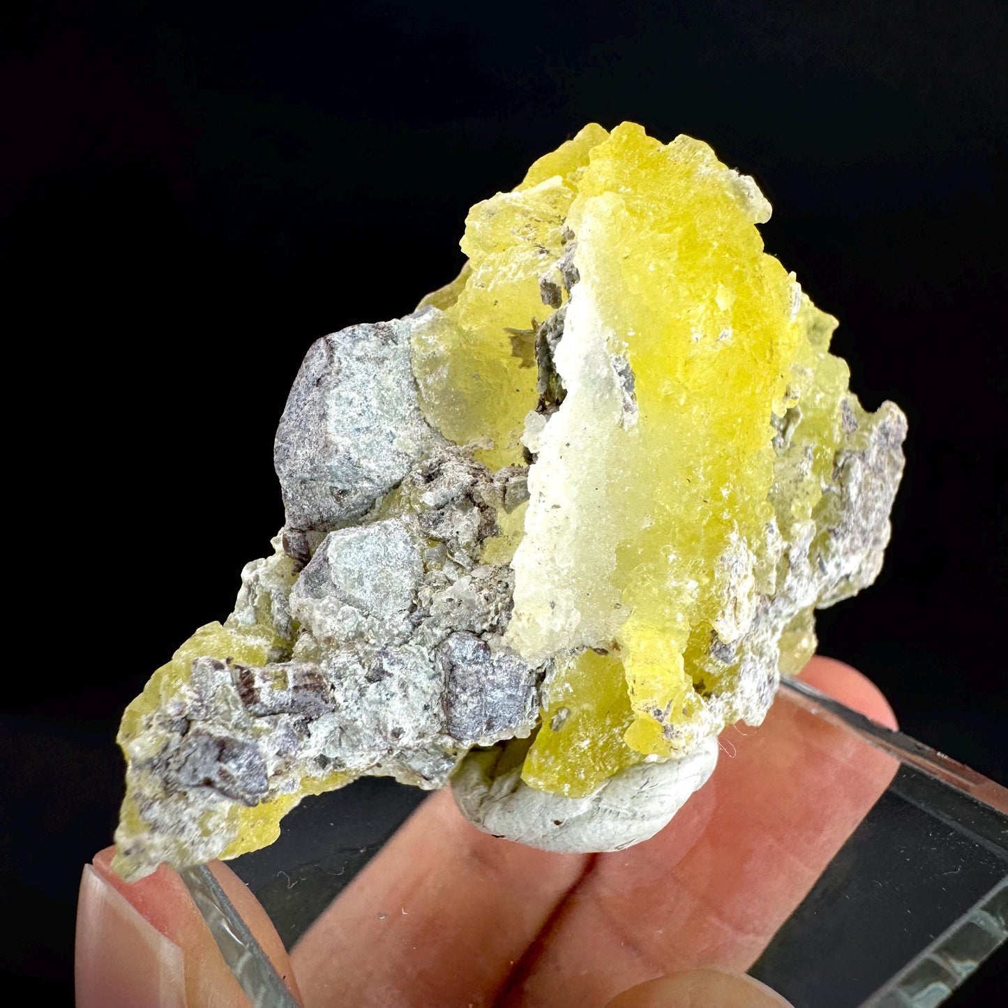 Brucite | Yellow Crystal, Lustrous Mineral Specimen From Pakistan