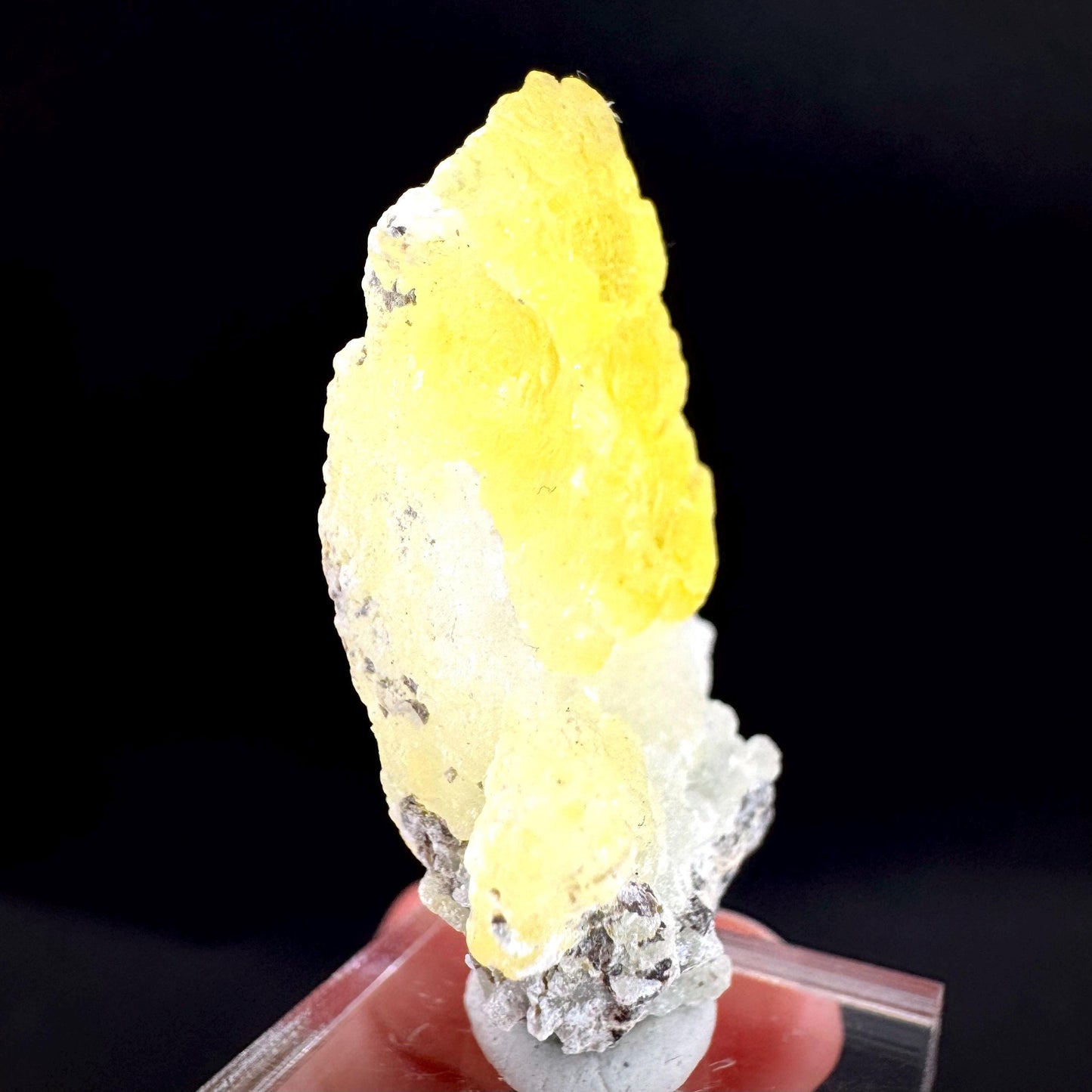 Brucite | Yellow Crystal, Lustrous Mineral Specimen From Pakistan