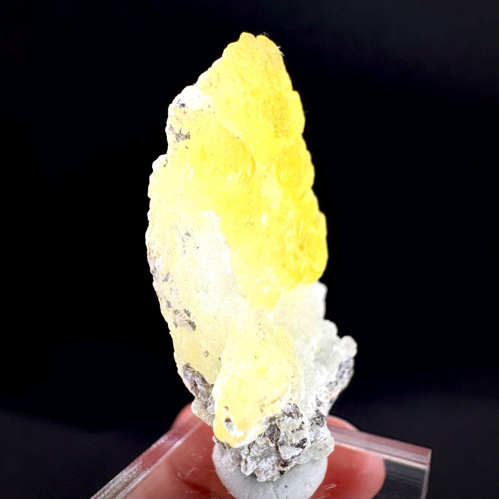 Brucite | Yellow Crystal, Lustrous Mineral Specimen From Pakistan